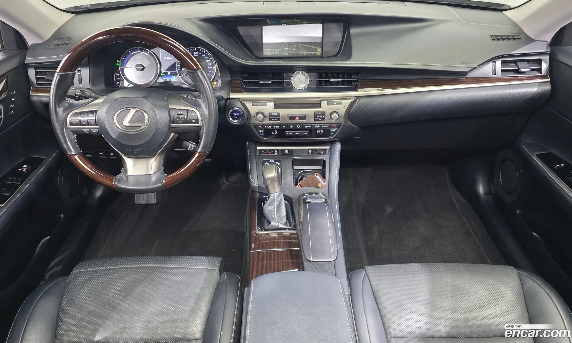 Lexus ES300h 2018 JTHBW1GG4J2180507 — 14