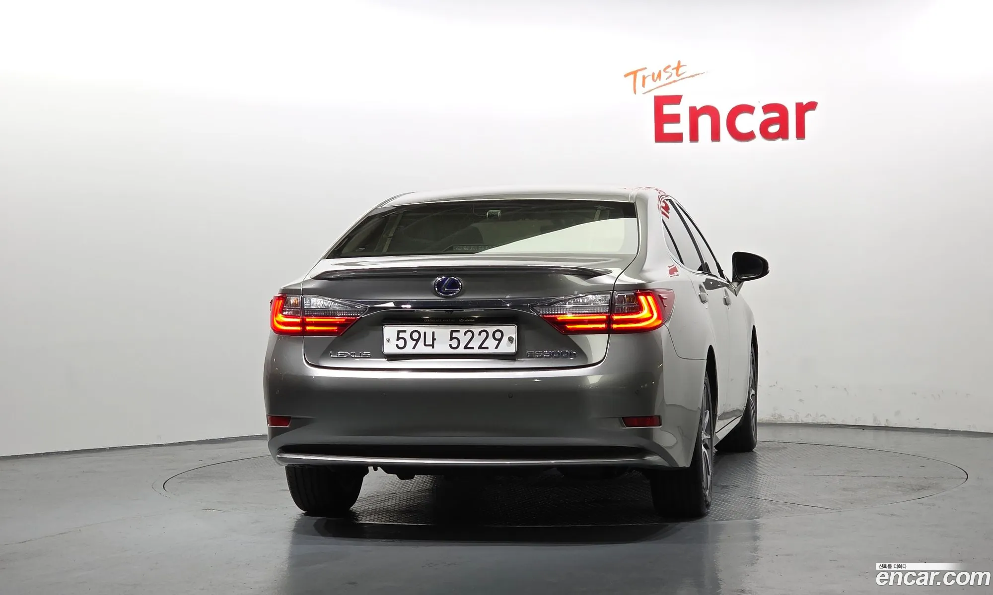 Lexus ES300h 2018 JTHBW1GG4J2180507 — 20