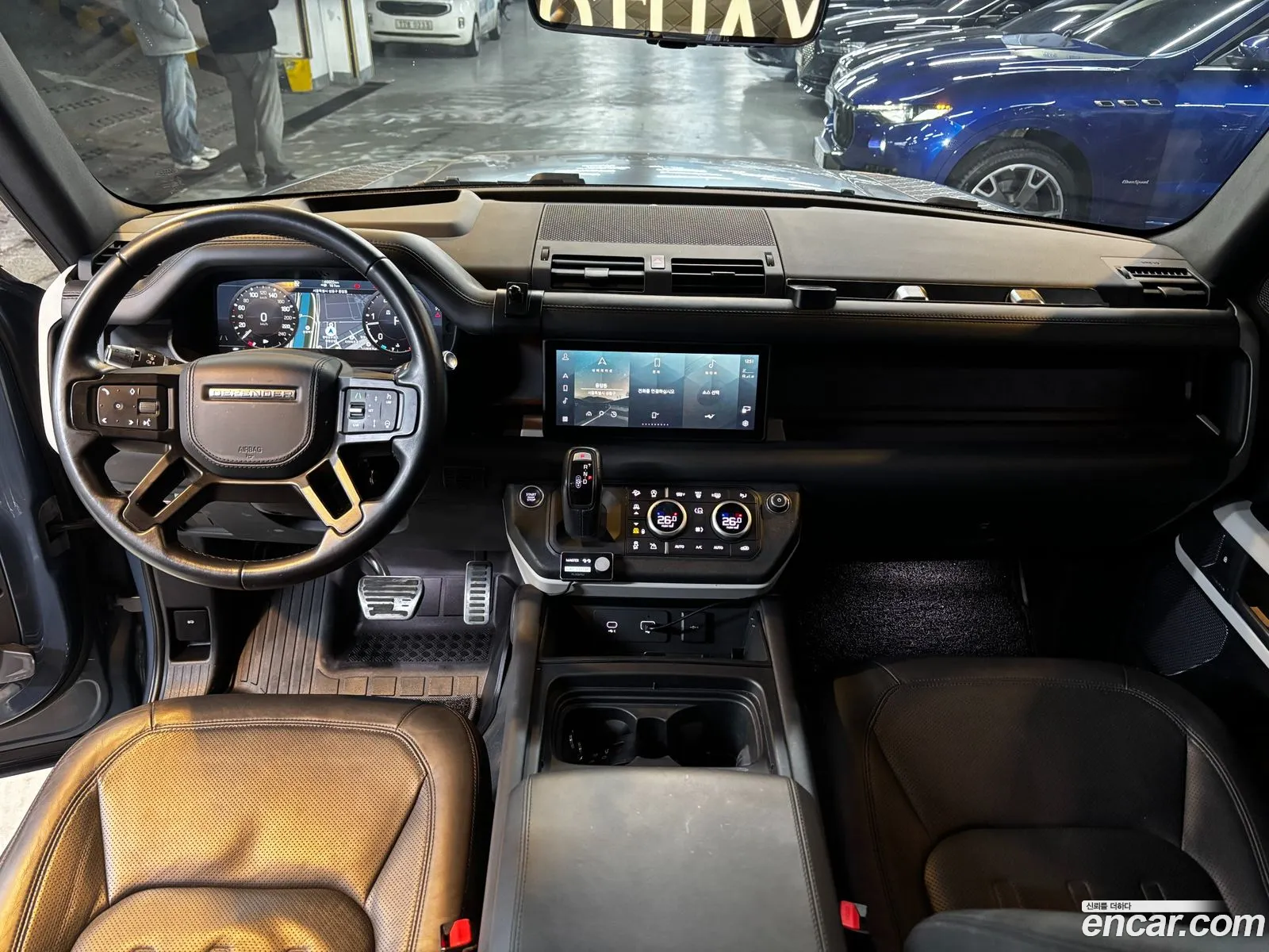 Land Rover Defender 2021 — 18