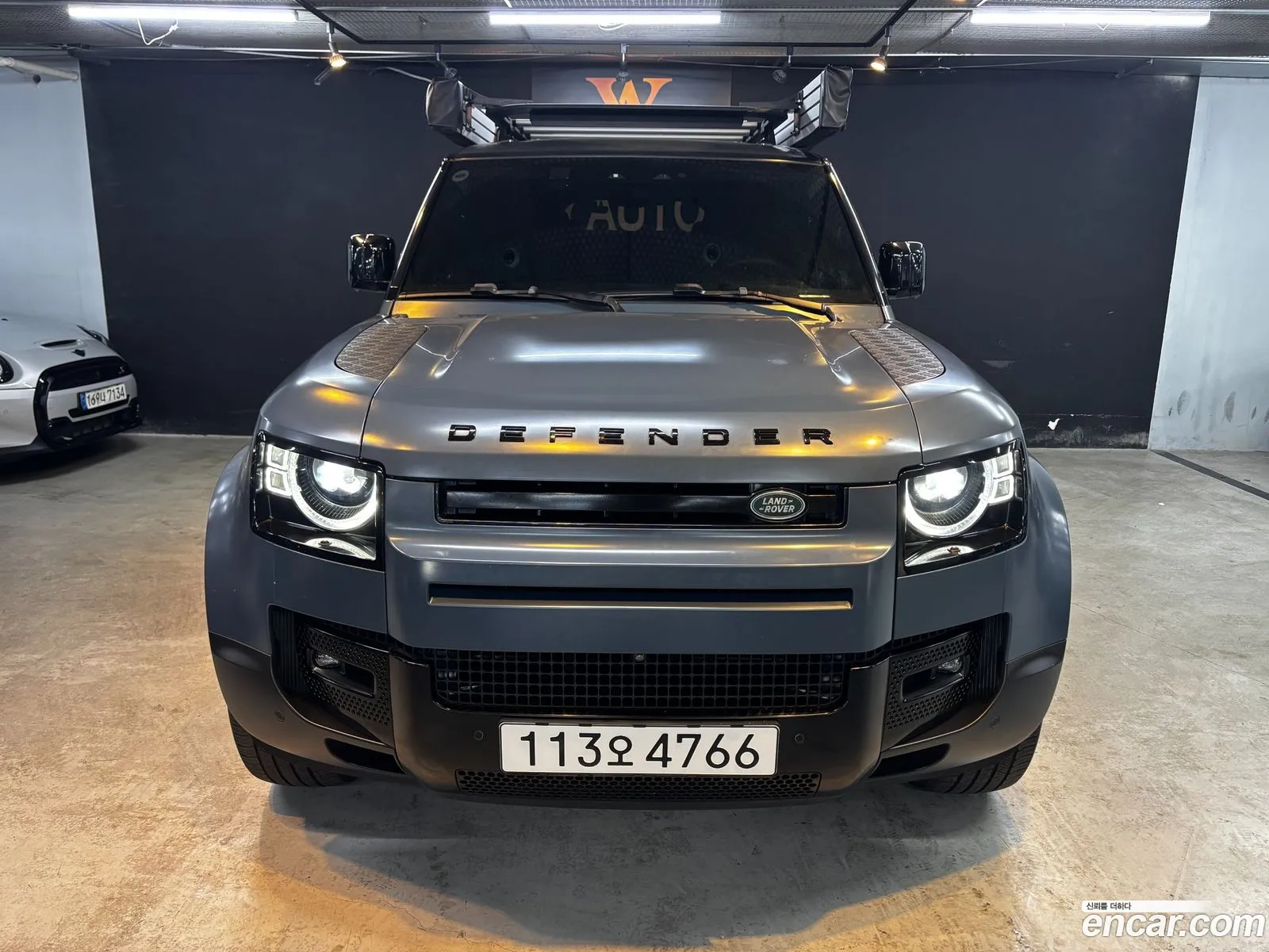 Land Rover Defender 2021 — 14