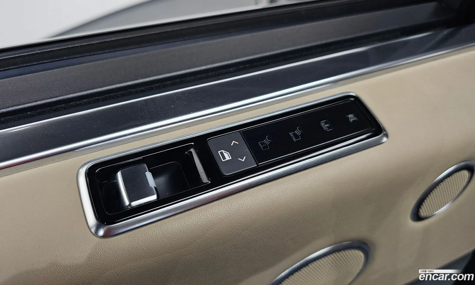 Land Rover Range Rover 2019 SALGA3BE9KA534674 — 25