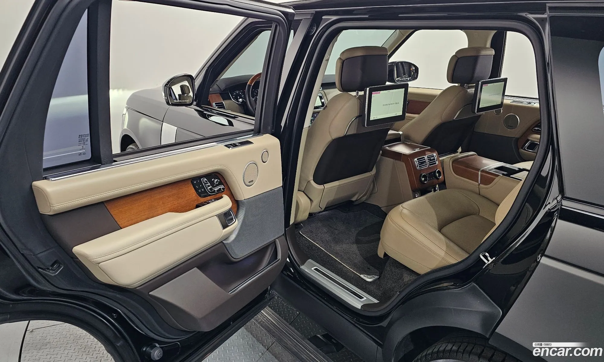 Land Rover Range Rover 2019 SALGA3BE9KA534674 — 36