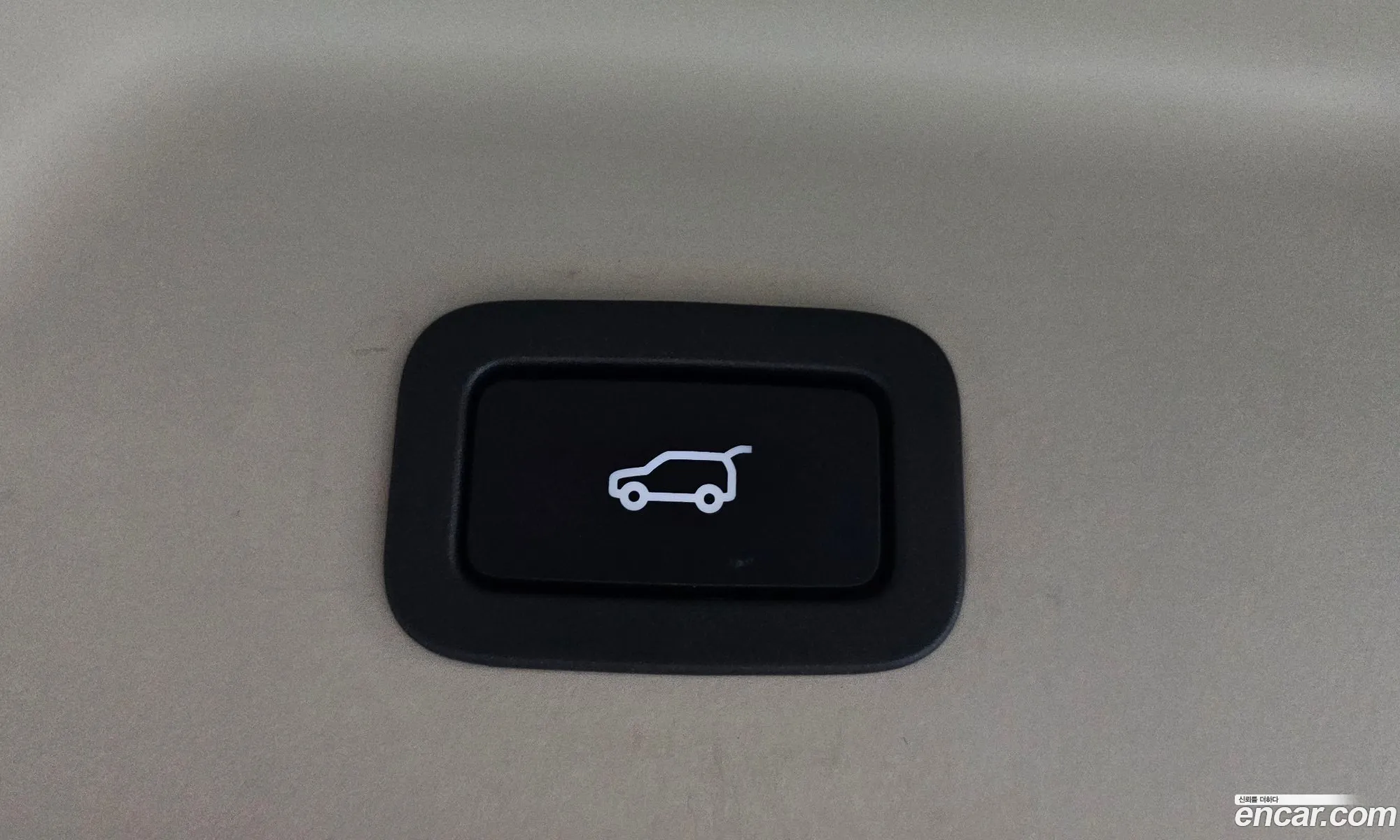 Land Rover Range Rover 2019 SALGA3BE9KA534674 — 44