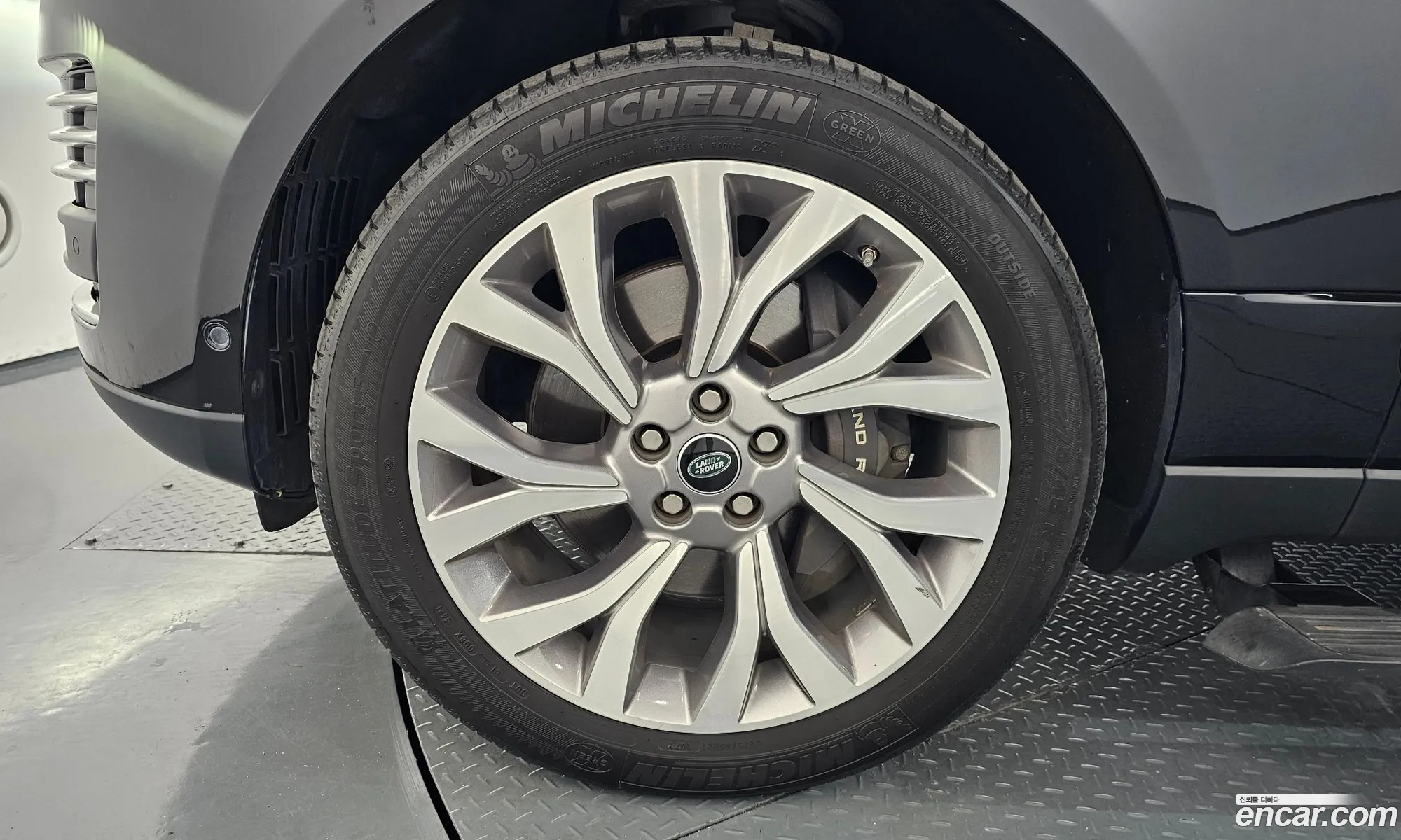 Land Rover Range Rover 2019 SALGA3BE9KA534674 — 5