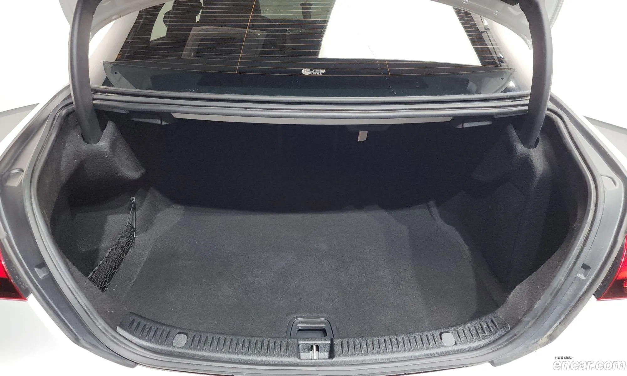 Mercedes-Benz E-Class W213 2022 — 12
