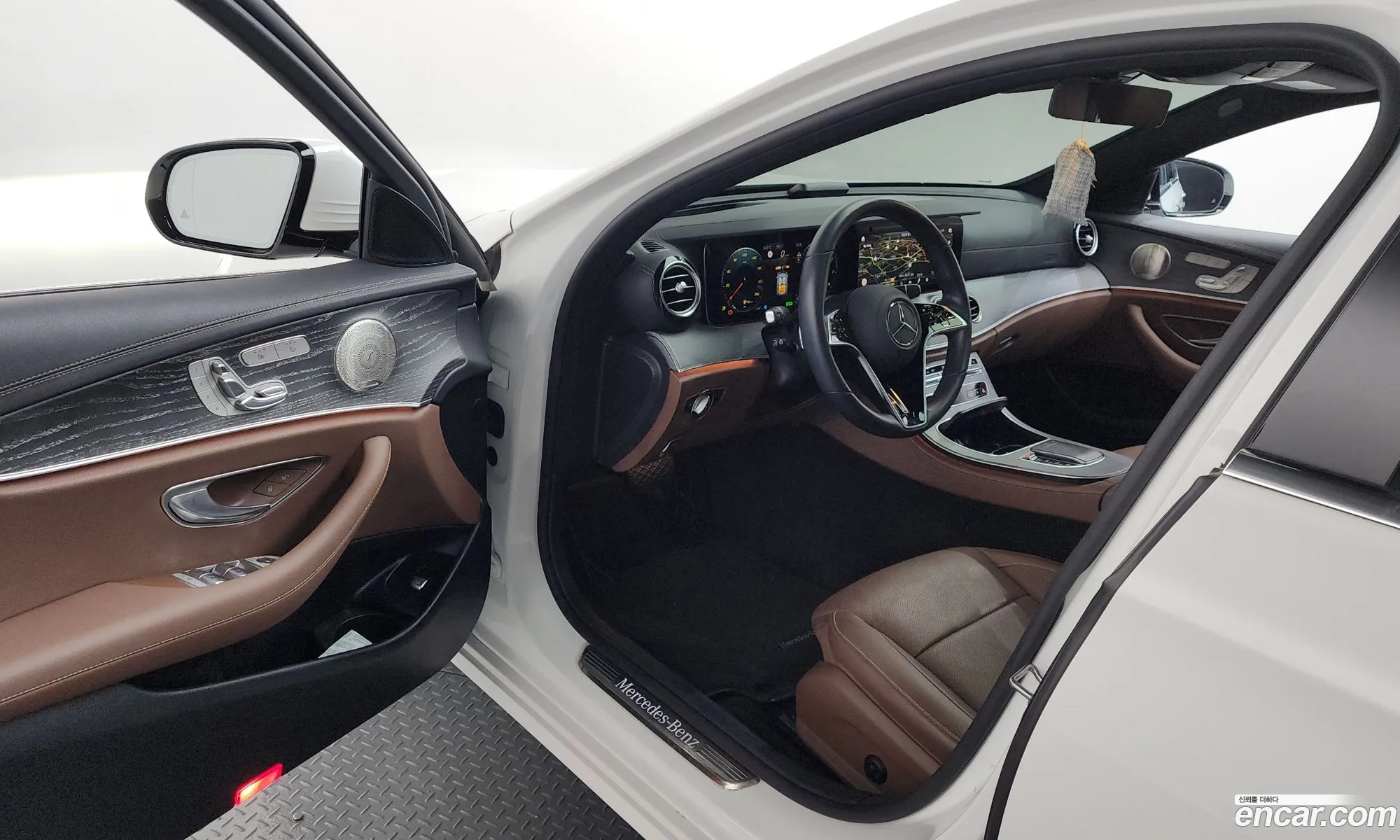 Mercedes-Benz E-Class W213 2022 — 5