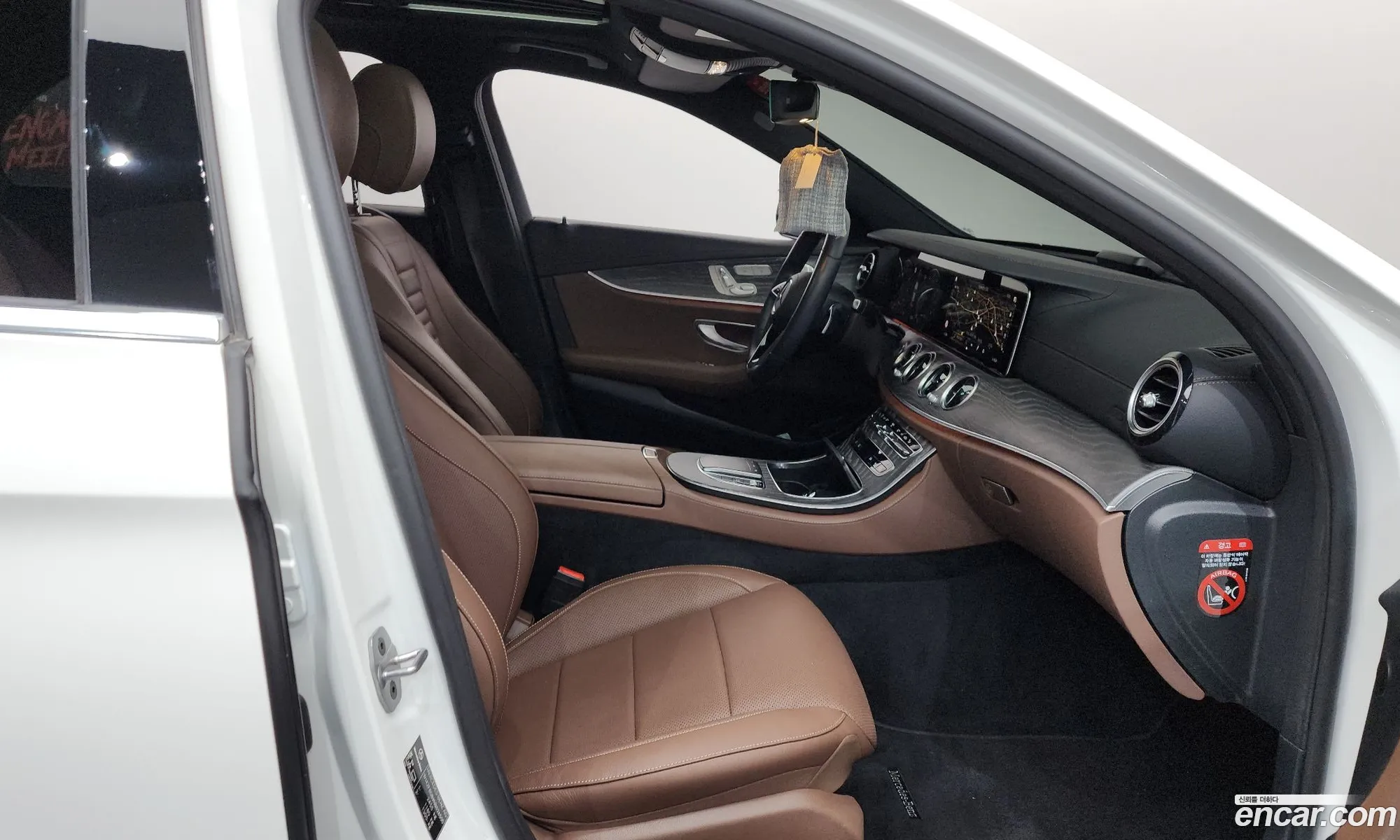 Mercedes-Benz E-Class W213 2022 — 10