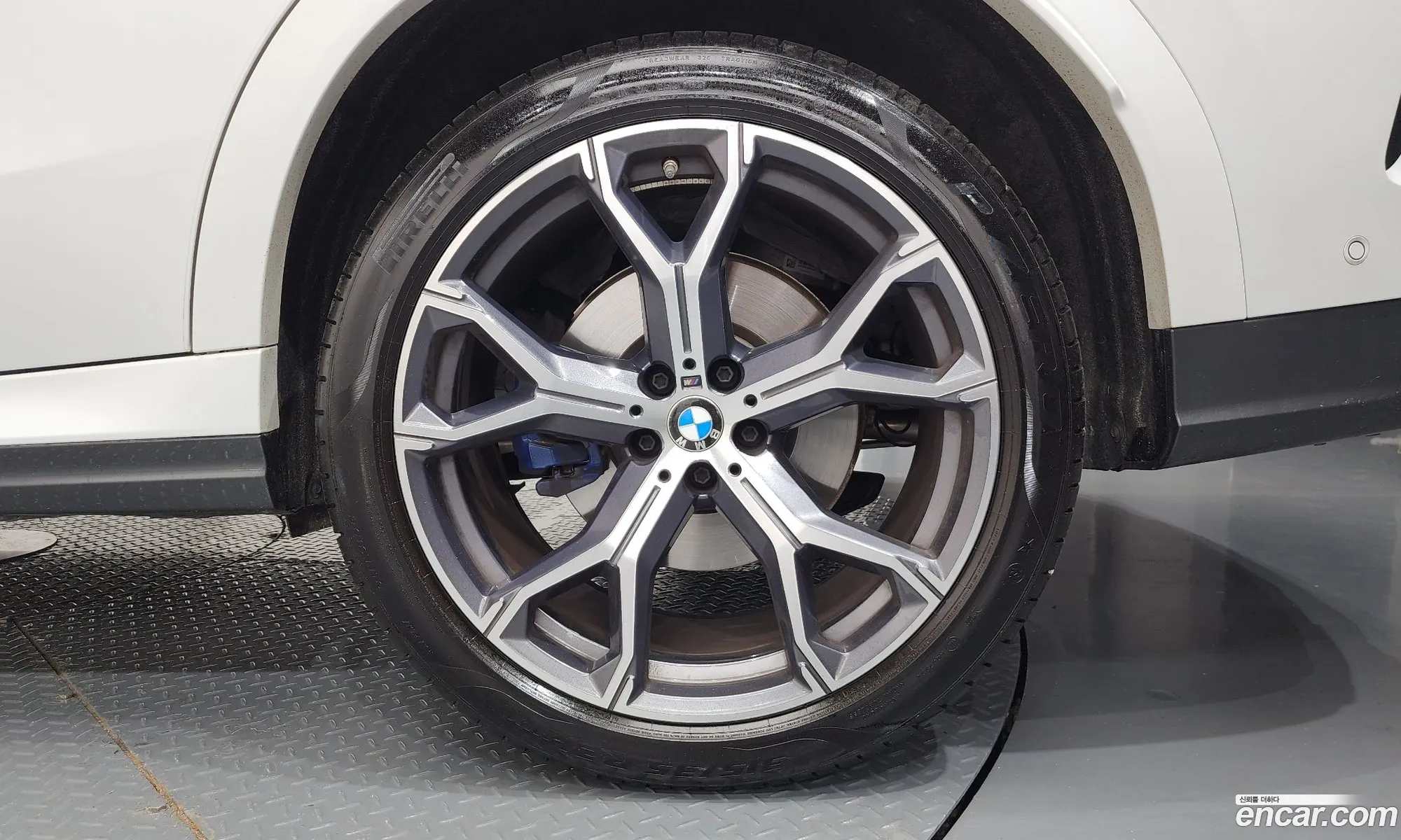 BMW X6 2024 — 12