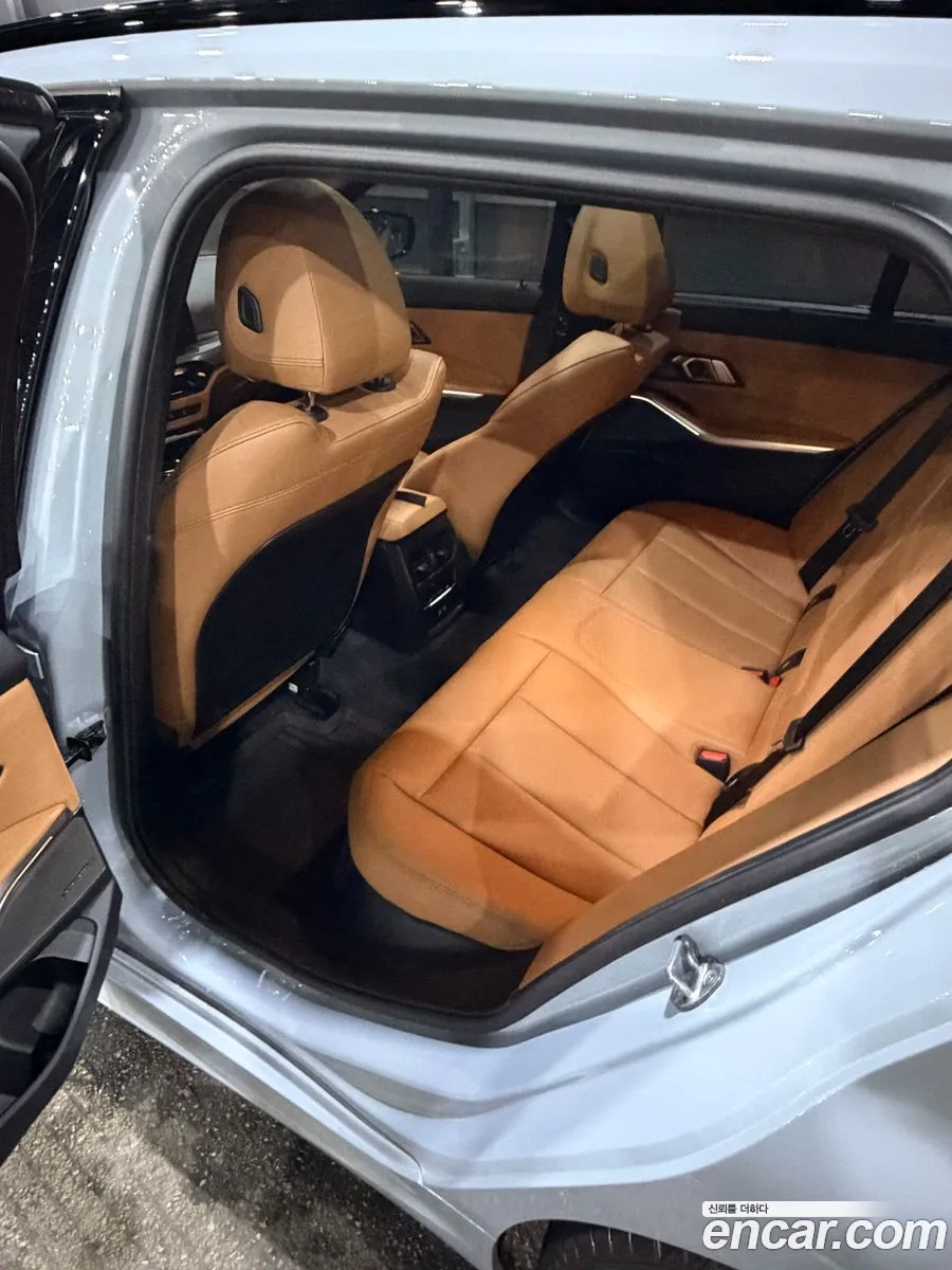 BMW 3 Series 2025 — 4