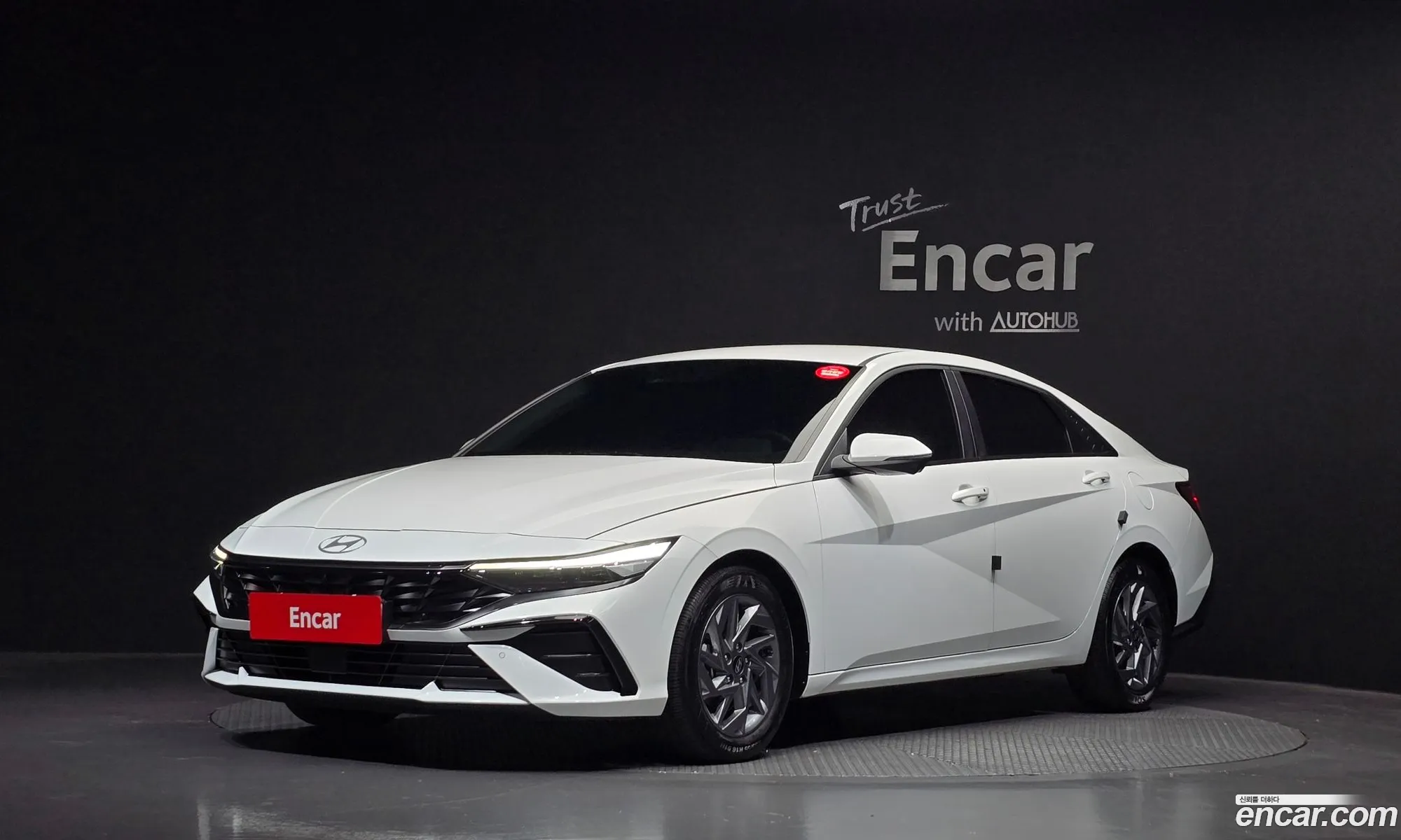Hyundai Elantra 2023 — 2