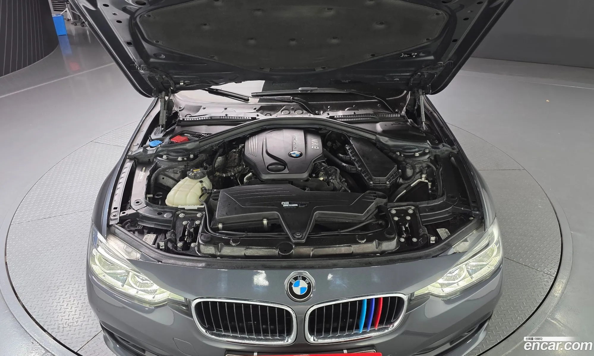 BMW 3 Series 2018 WBA8C5103JP843590 — 5
