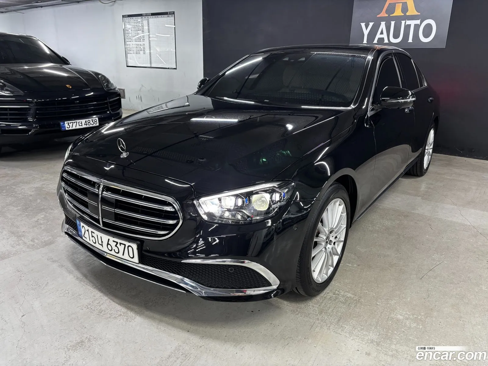 Mercedes-Benz E-Class W213 2022 — 19