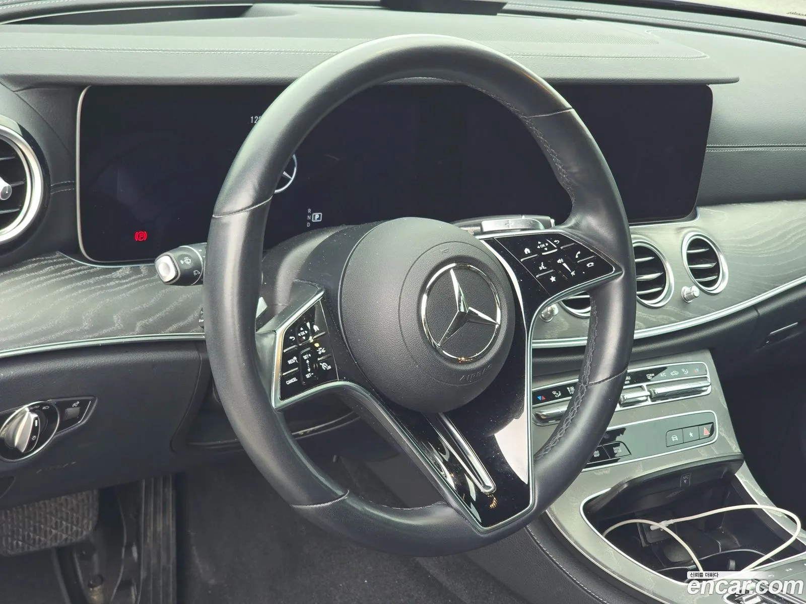 Mercedes-Benz E-Class W213 2022 — 18