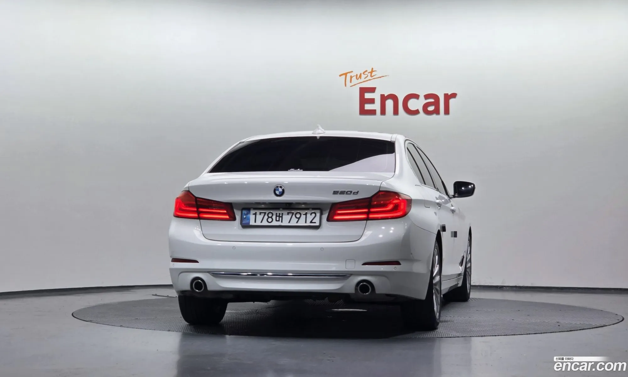 BMW 5 Series 2019 WBAJF310XLCD45946 — 10