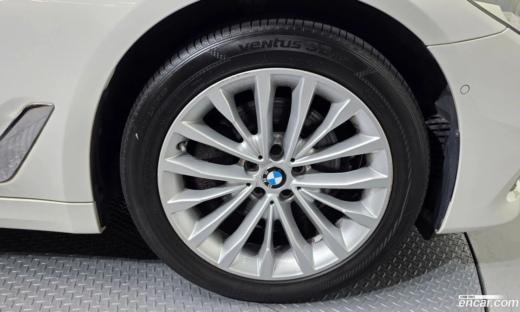 BMW 5 Series 2019 WBAJF310XLCD45946 — 15