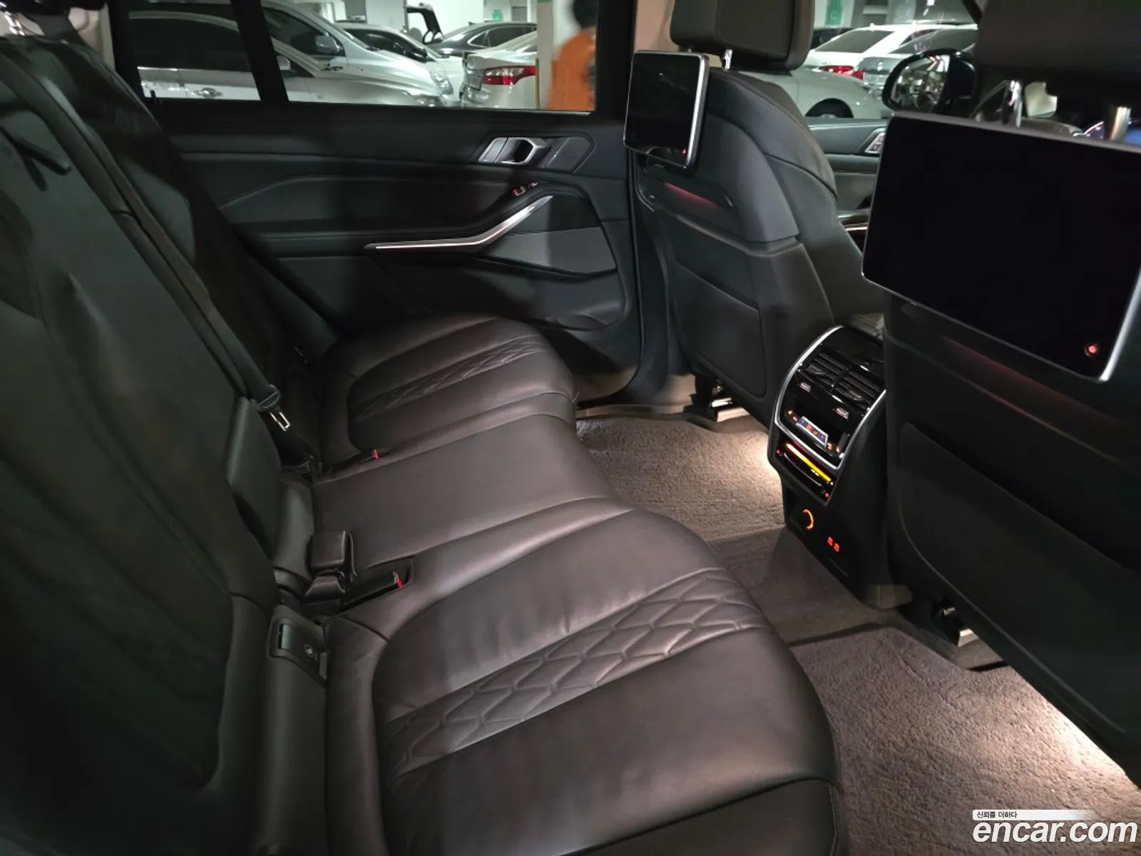 BMW X7 2021 — 14