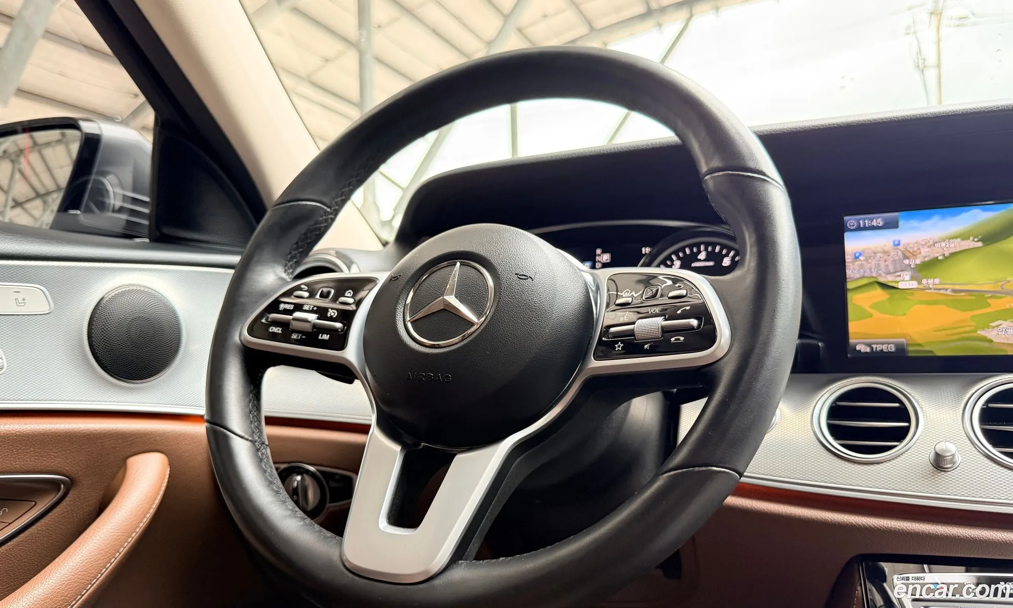 Mercedes-Benz E-Class W213 2019 — 18