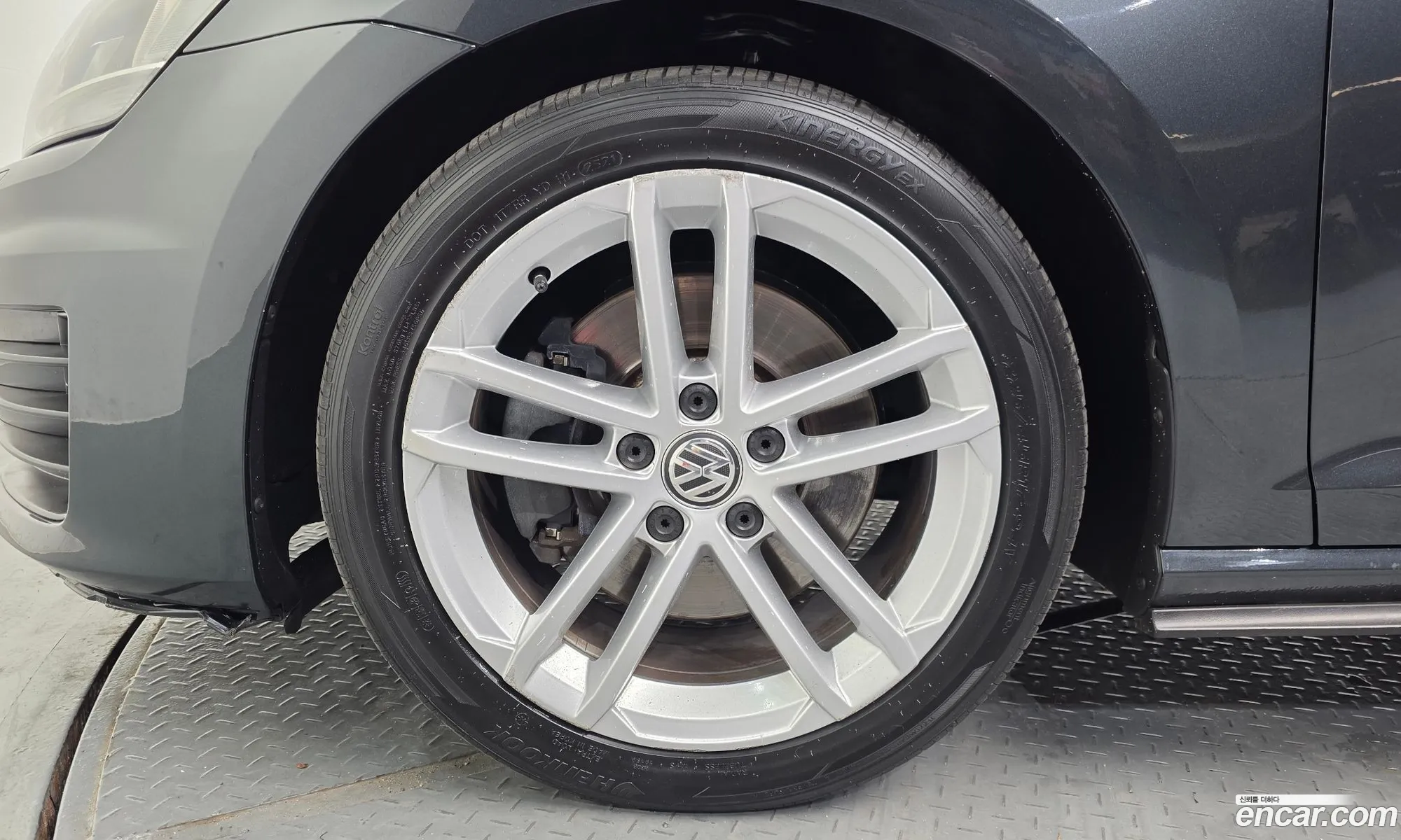 Volkswagen Golf 7th Gen 2014 — 5