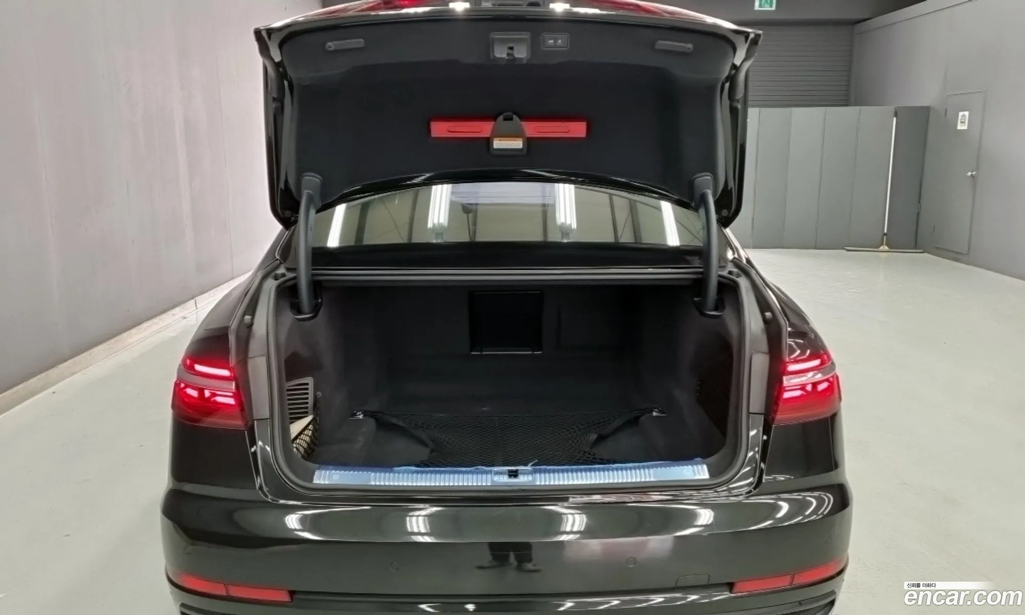 Audi A8 2023 — 17