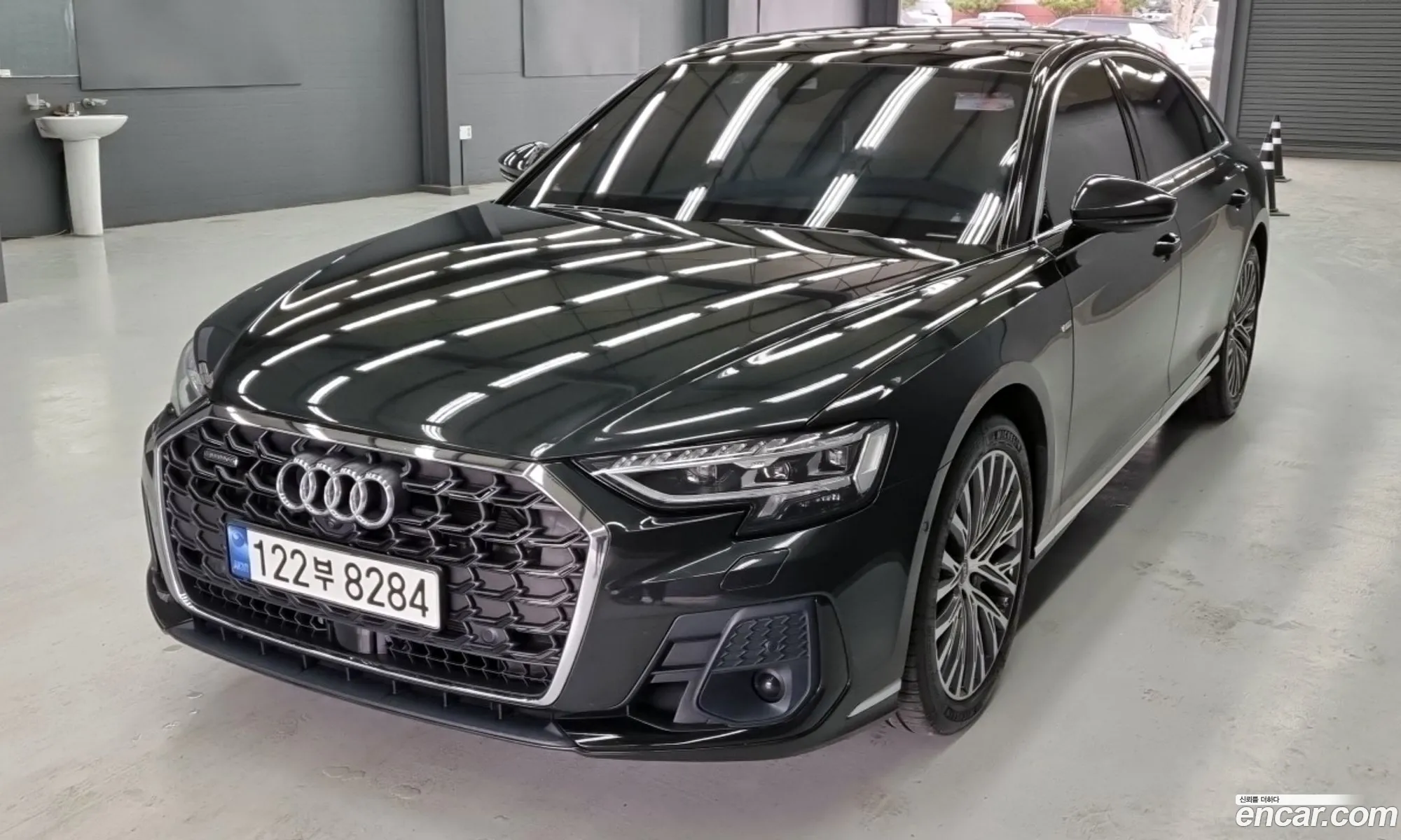 Audi A8 2023 — 14