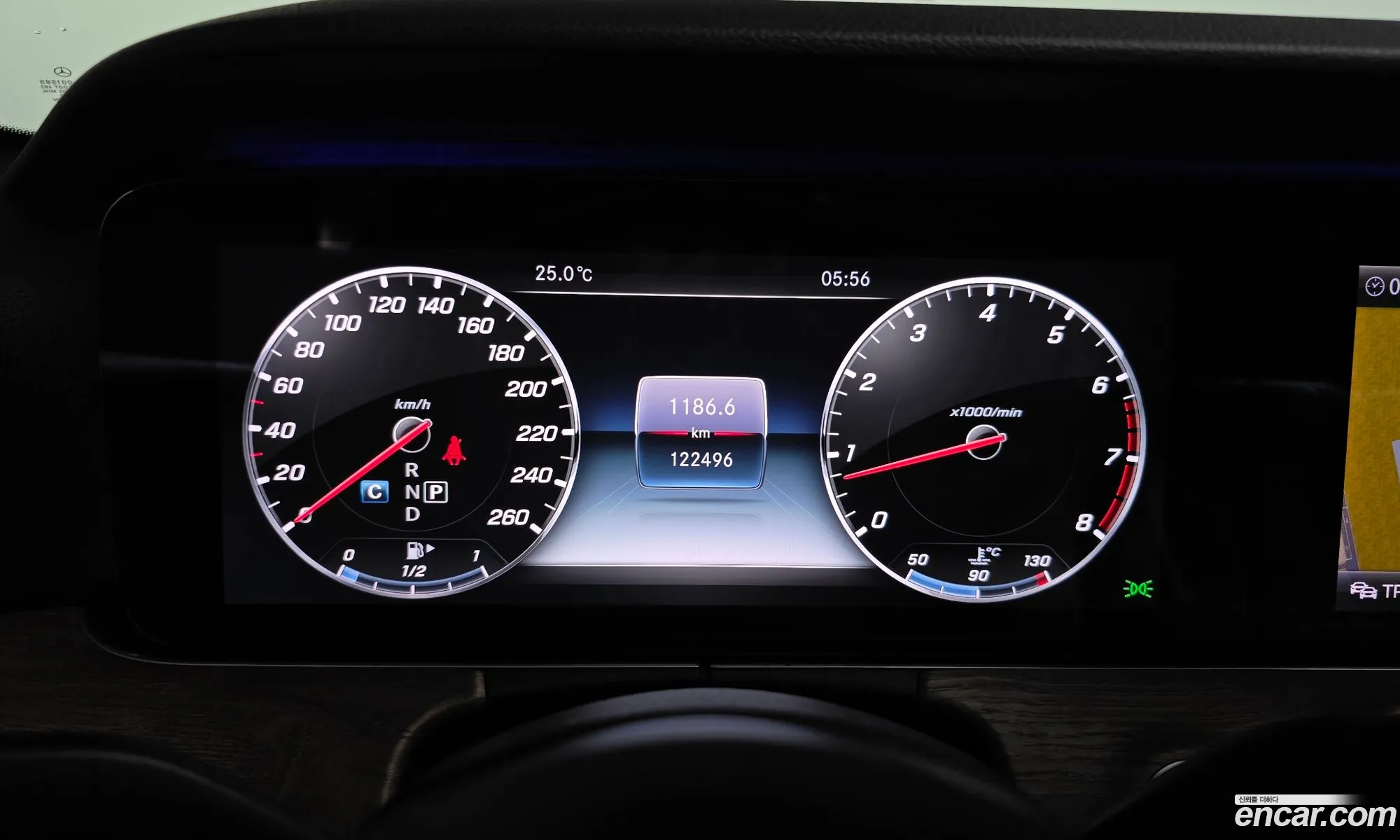 Mercedes-Benz E-Class W213 2017 — 12