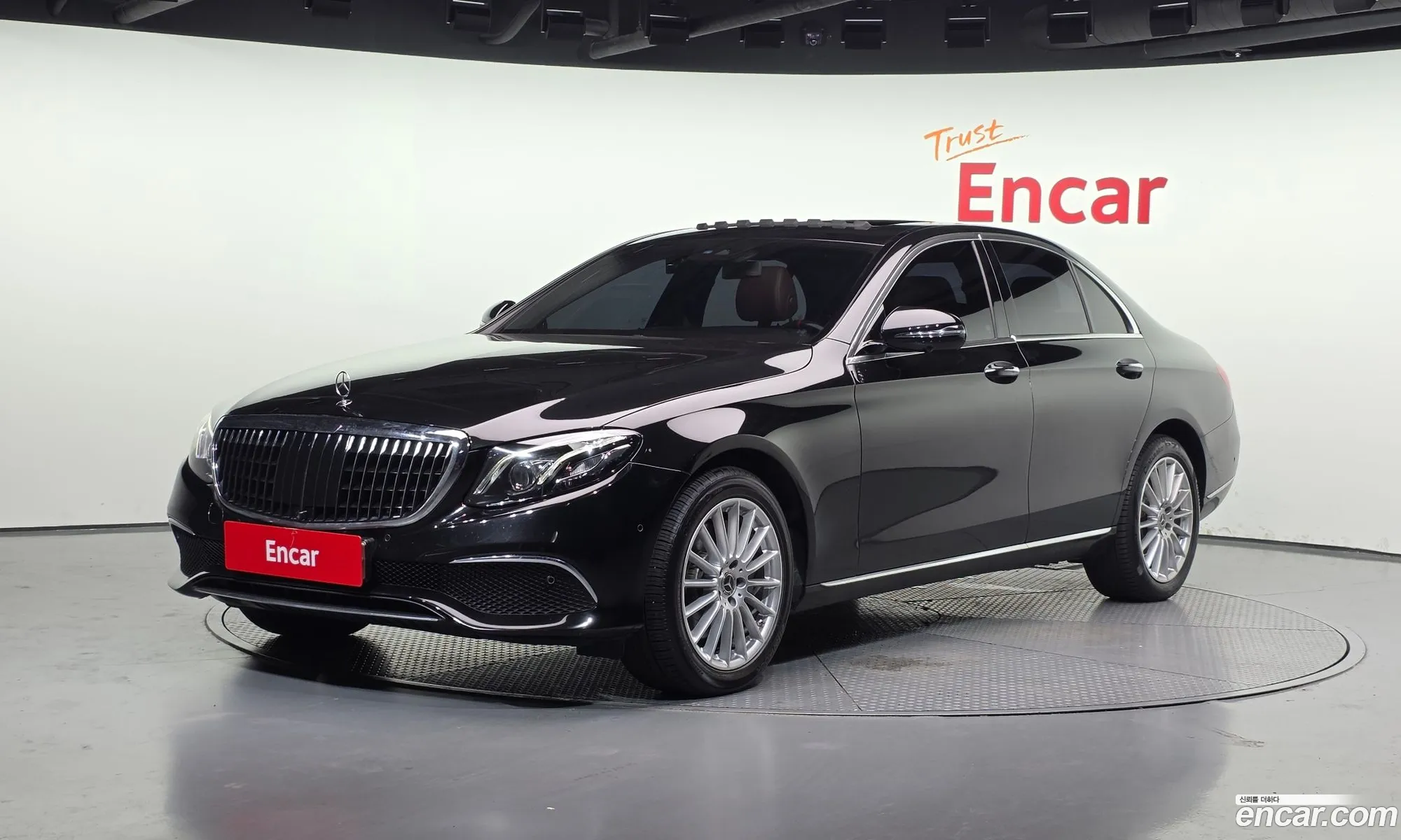 Mercedes-Benz E-Class W213 2017 — 19
