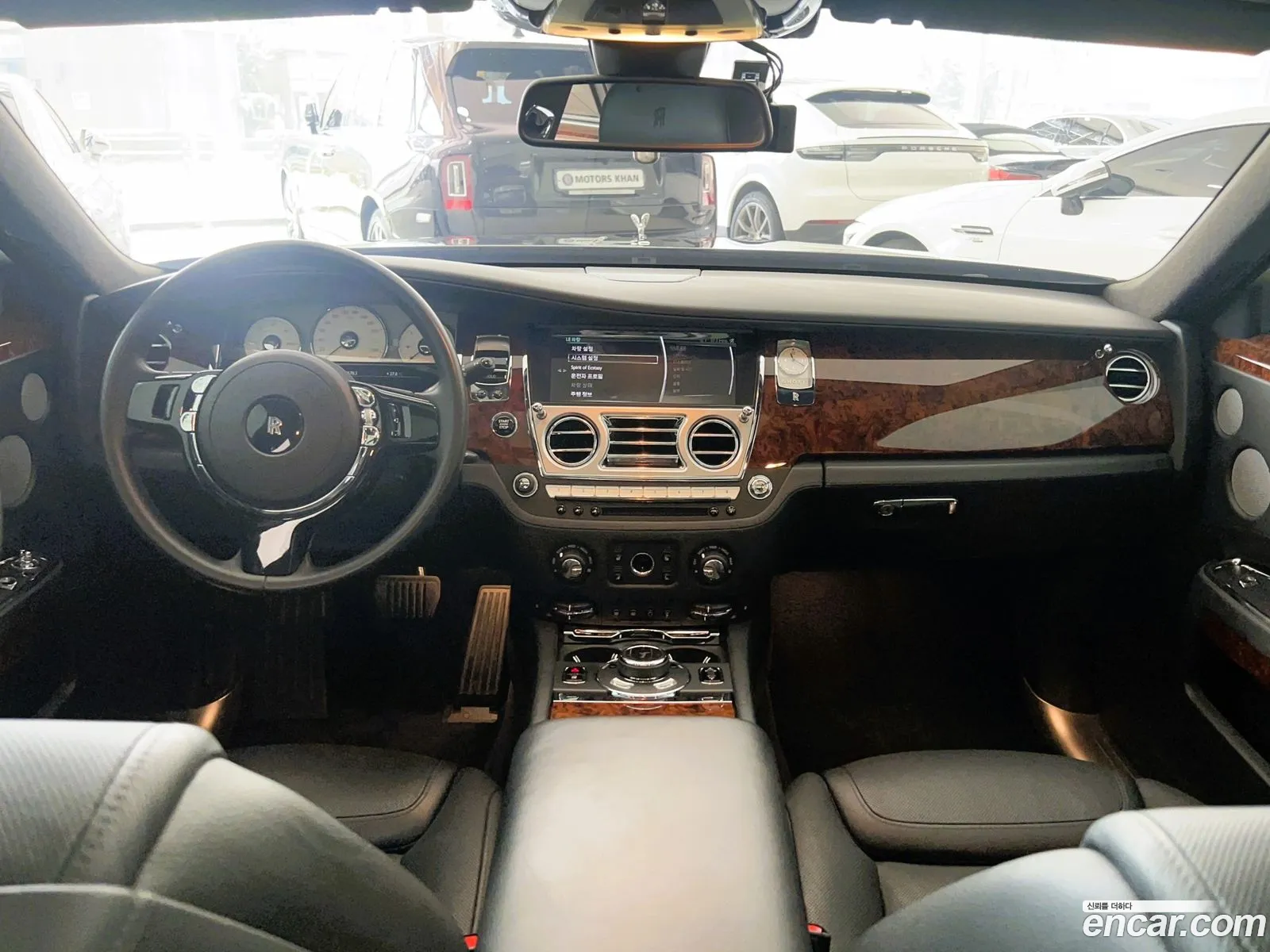 Rolls-Royce Ghost 2018 — 11