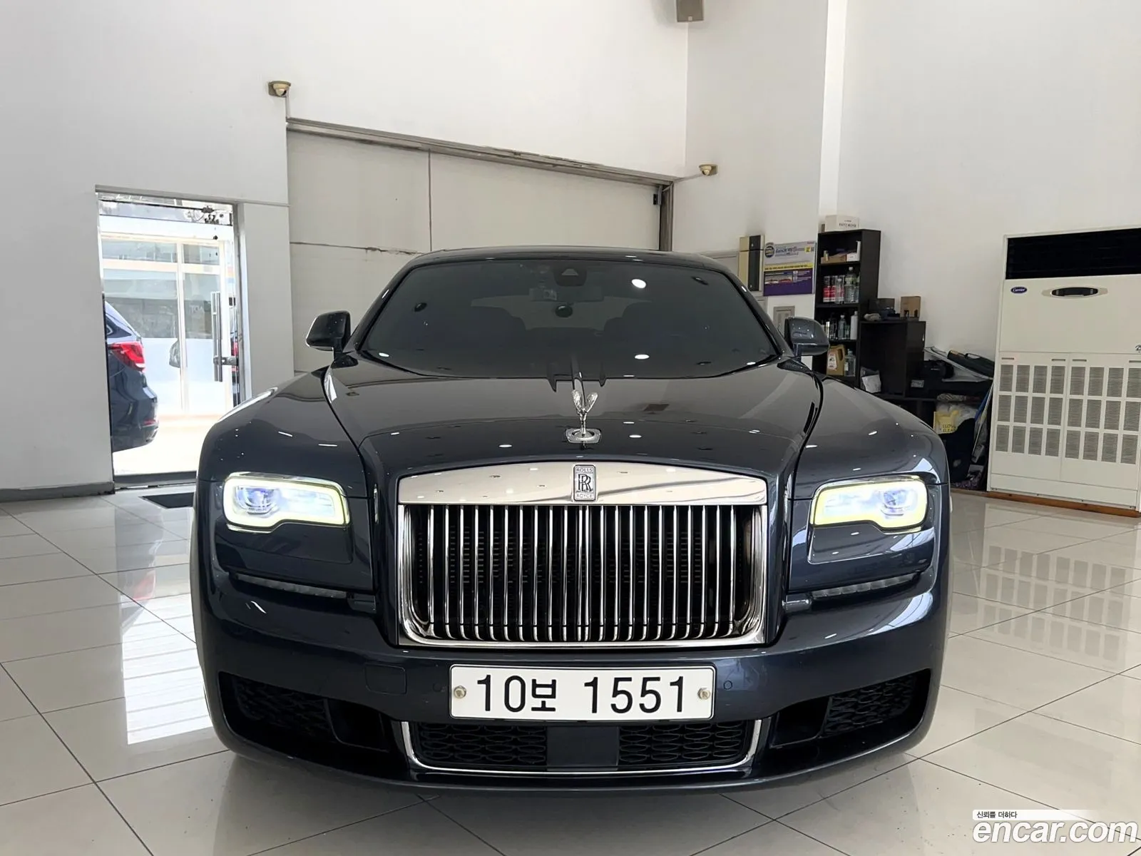 Rolls-Royce Ghost 2018 — 19