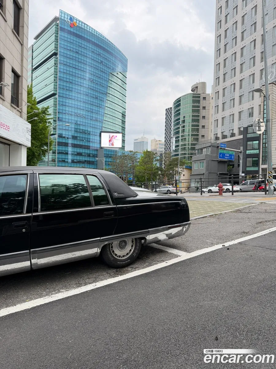 Cadillac Fleetwood 1996 — 10