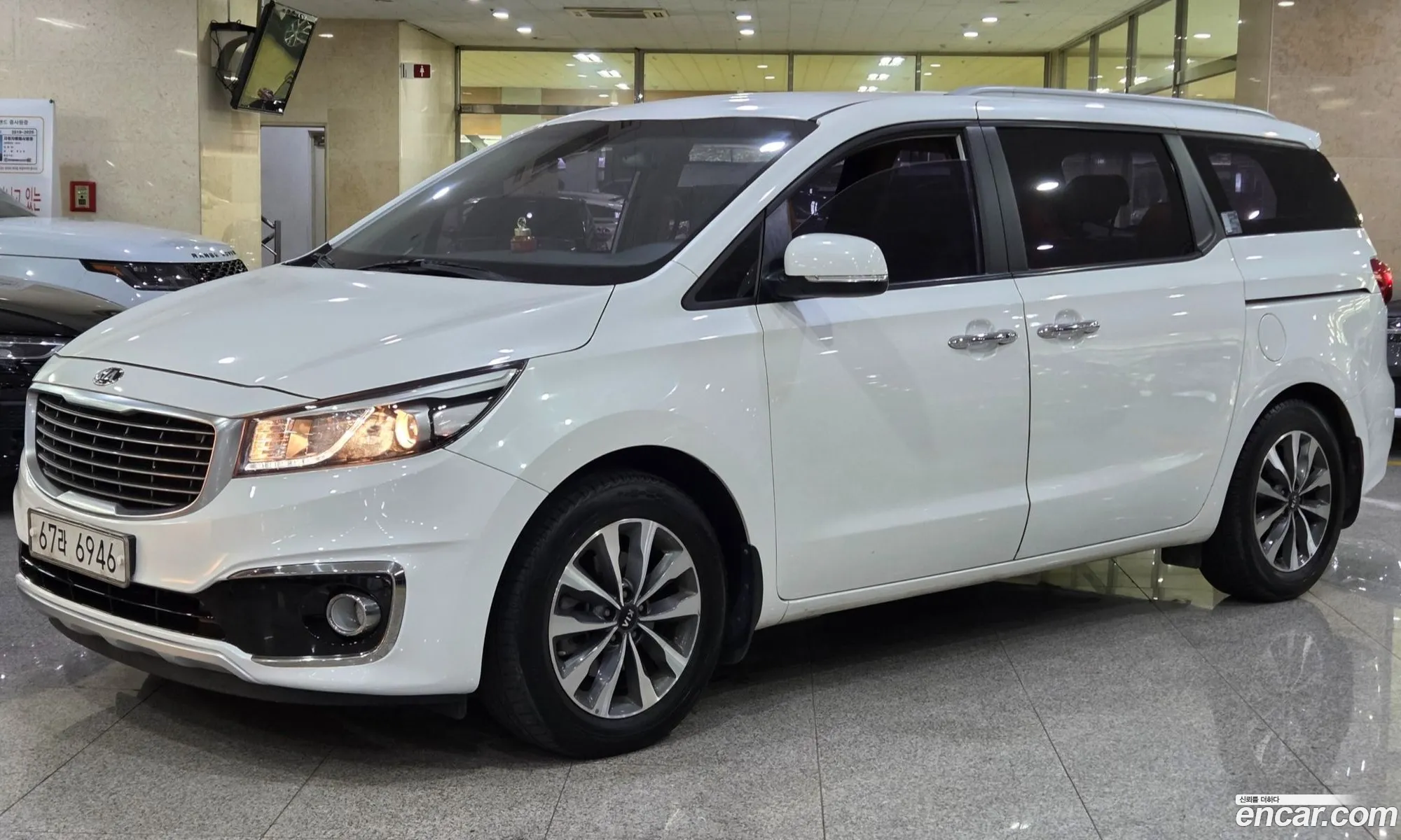 Kia Carnival 2014 — 4