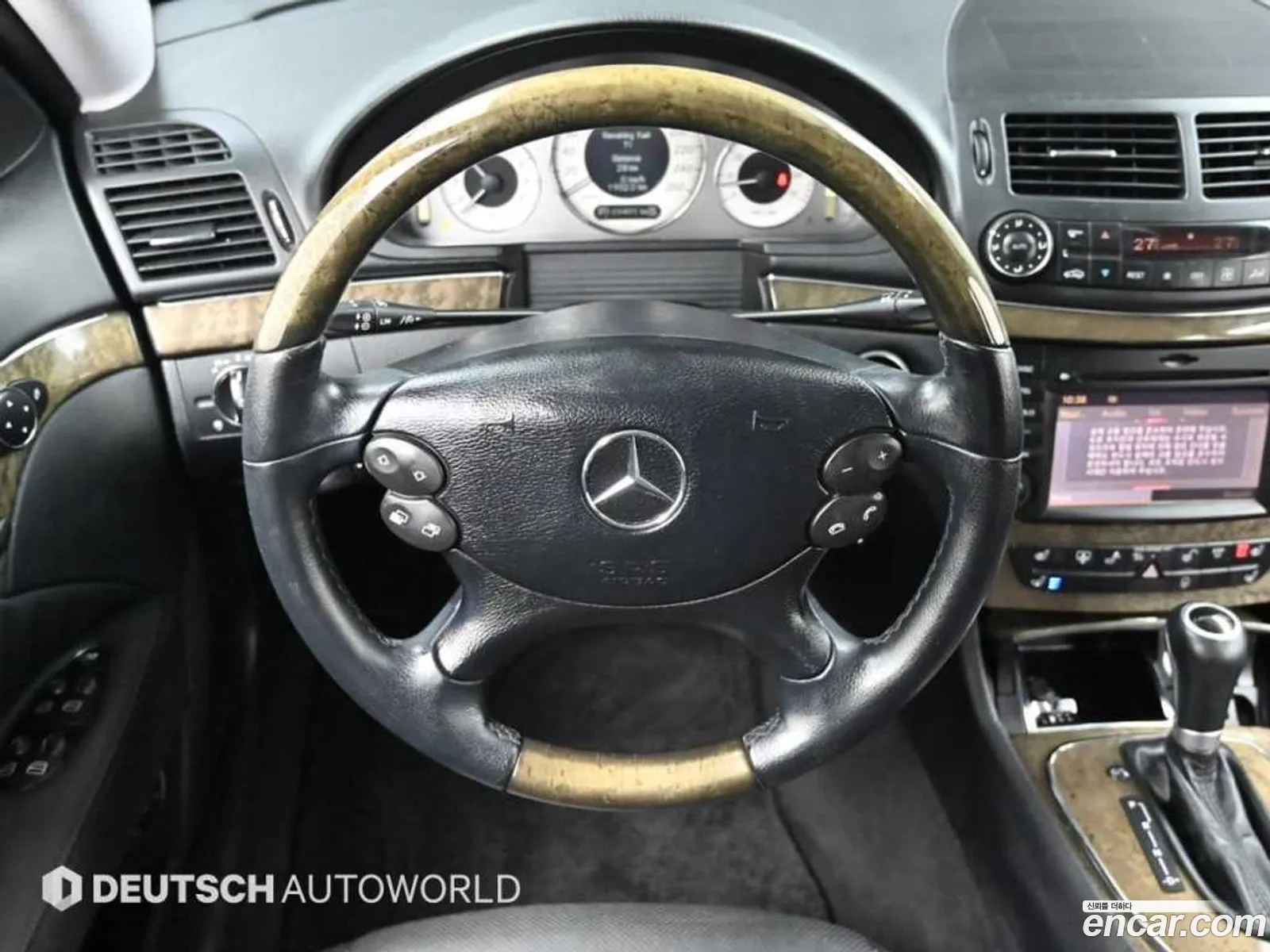 Mercedes-Benz E-Class W211 2009 — 13