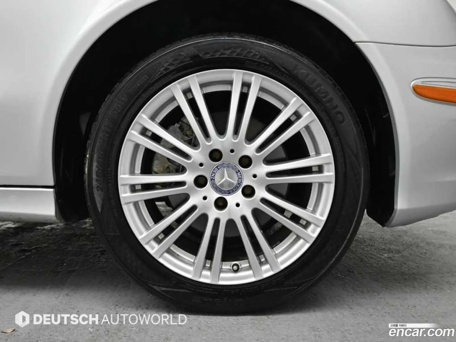Mercedes-Benz E-Class W211 2009 — 10