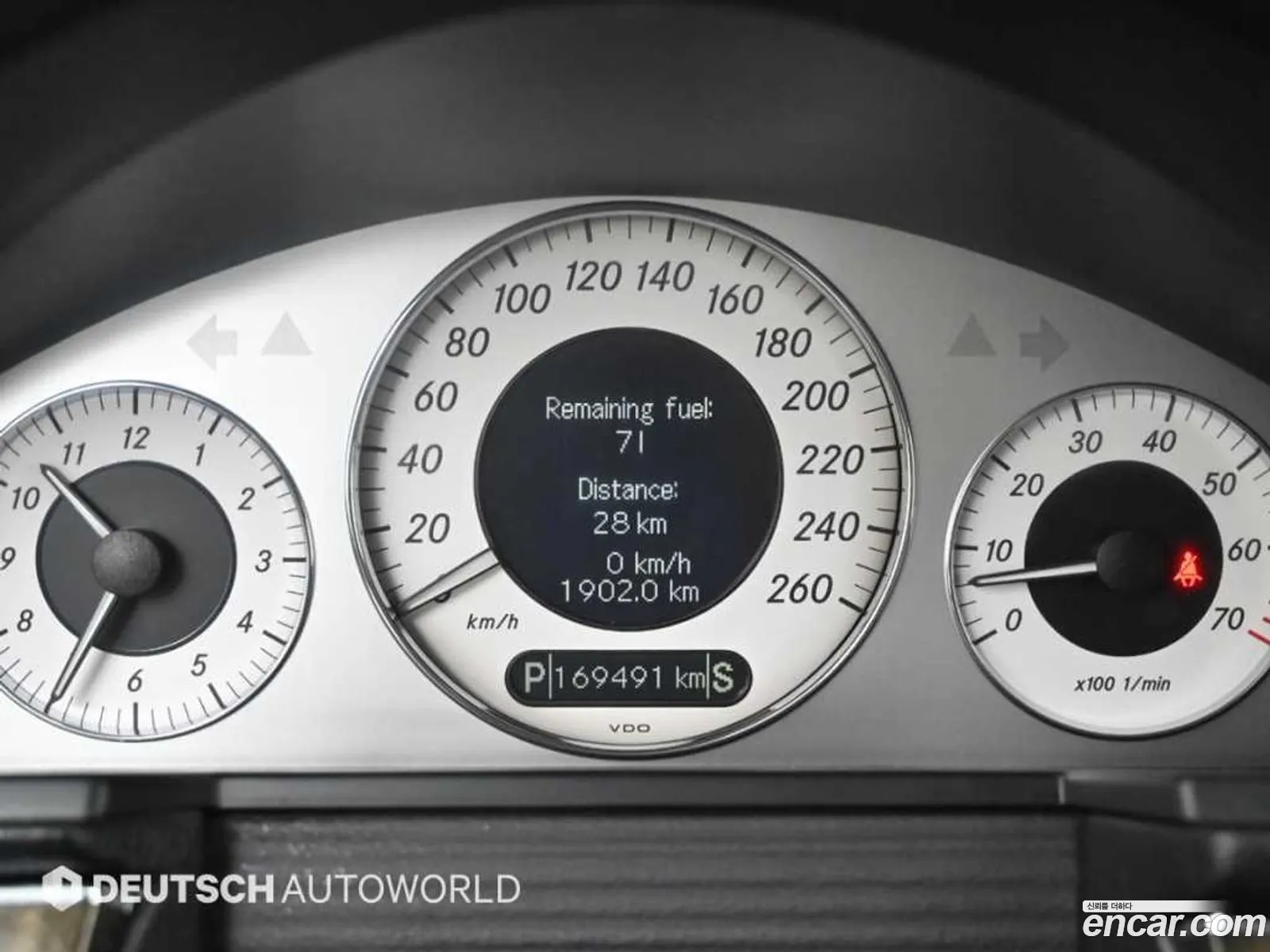 Mercedes-Benz E-Class W211 2009 — 15