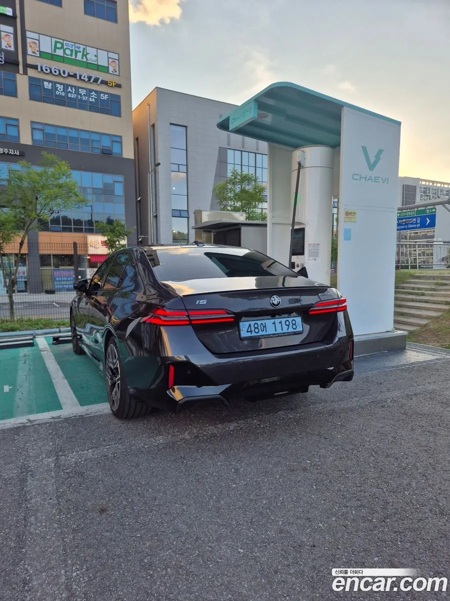 BMW i5 2023 — 7