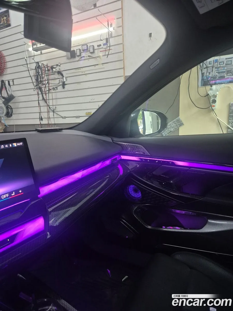 BMW i5 2023 — 8