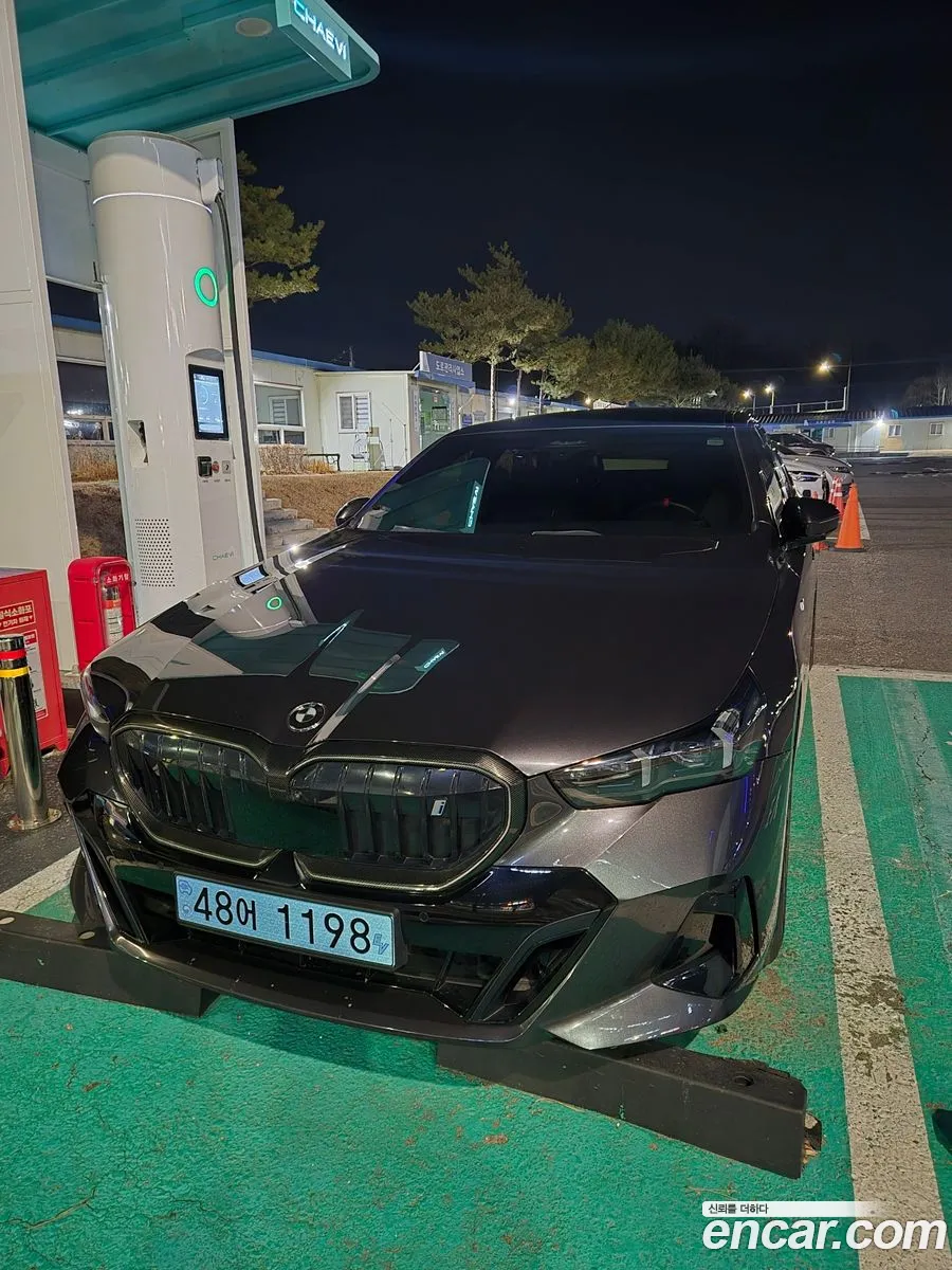 BMW i5 2023 — 10