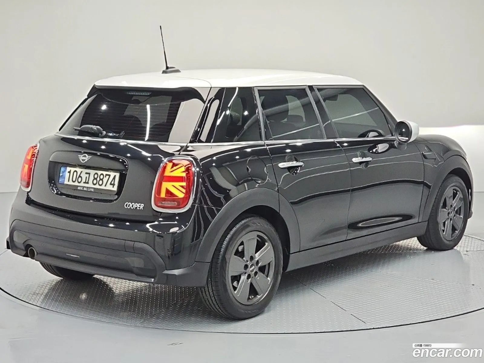 Mini Cooper 2023 — 18