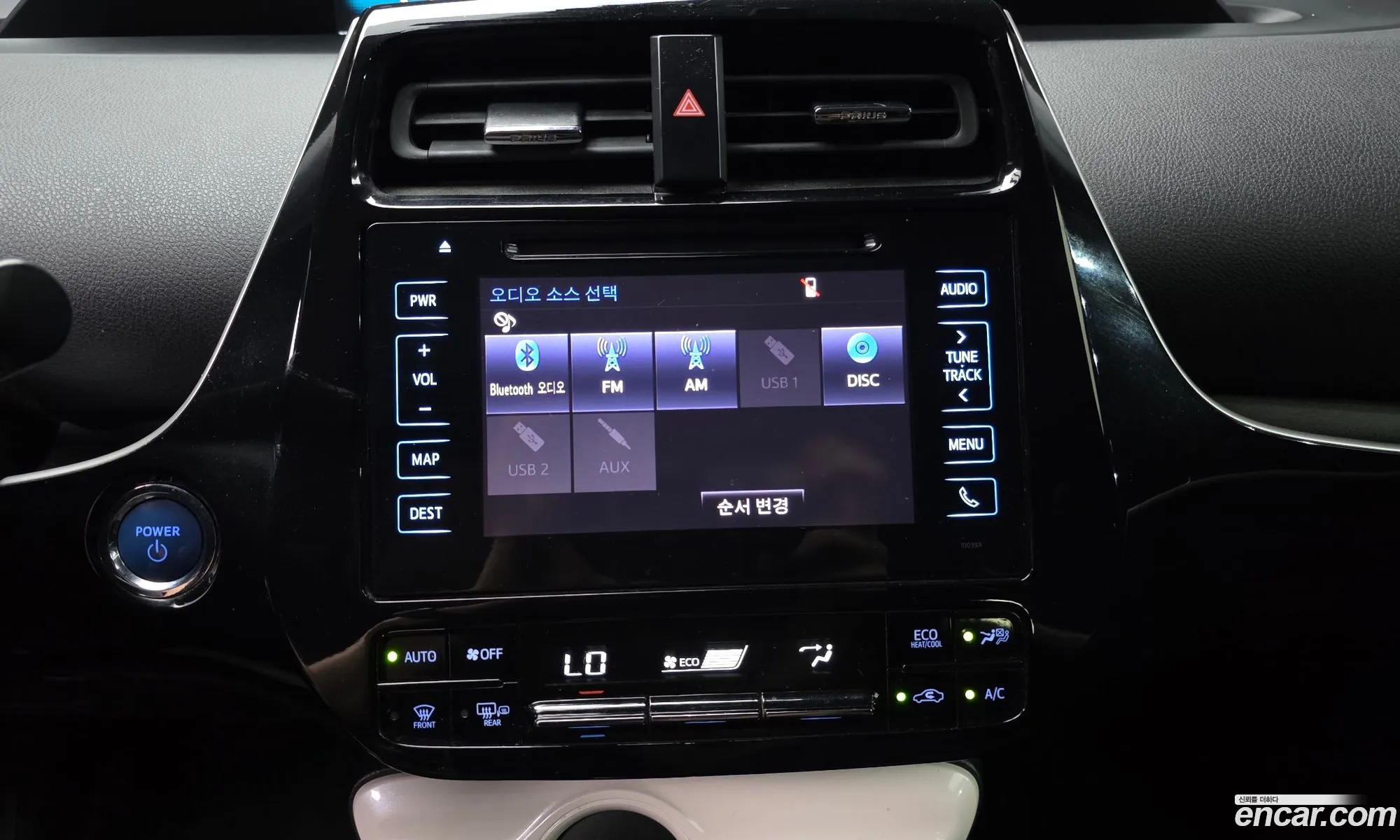 Toyota Prius 2018 JTDKBRFUXJ3600929 — 3