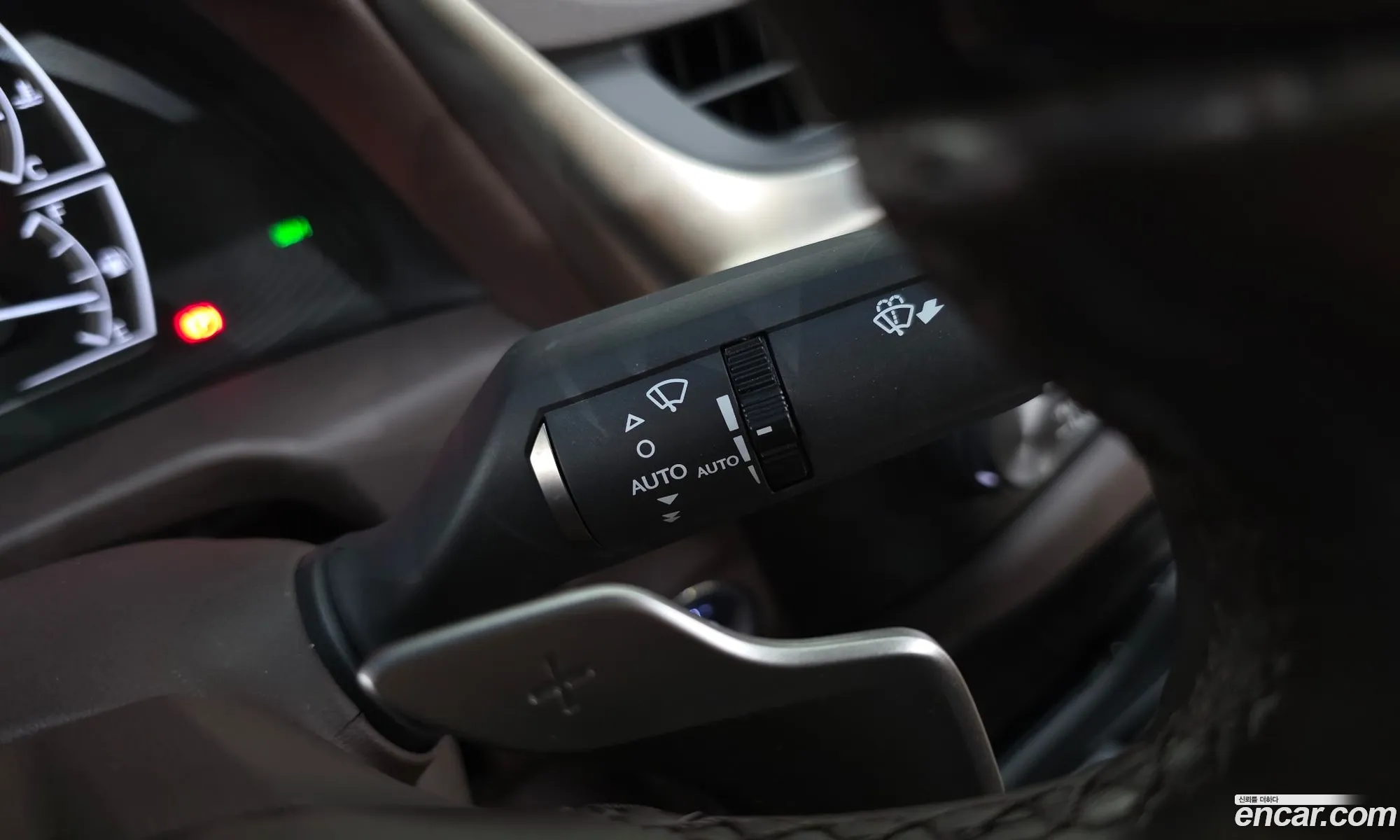 Lexus ES300h 7th Gen 2020 — 18