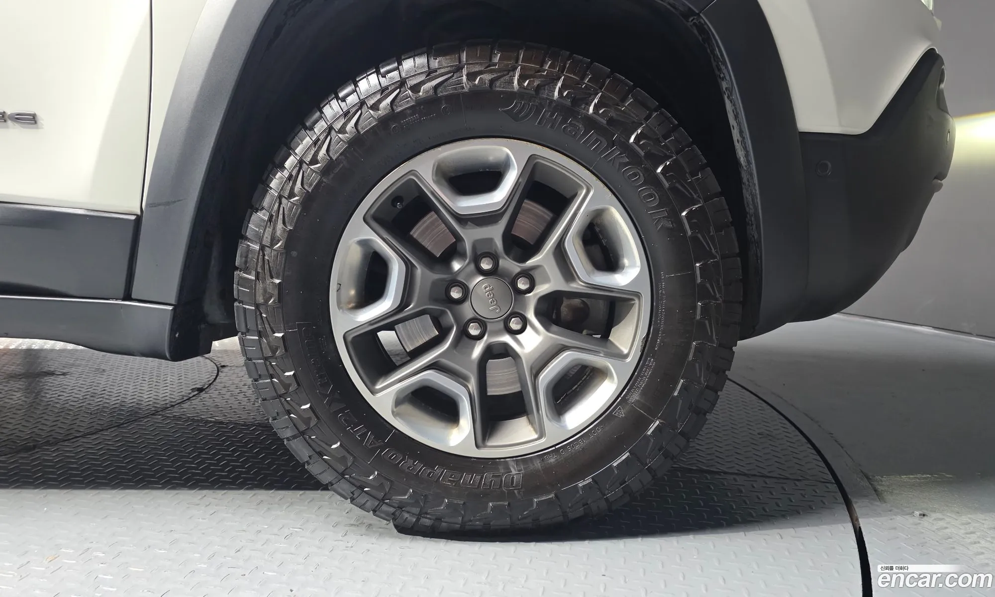 Jeep Cherokee 2019 1C4PJMBX7KD422890 — 9