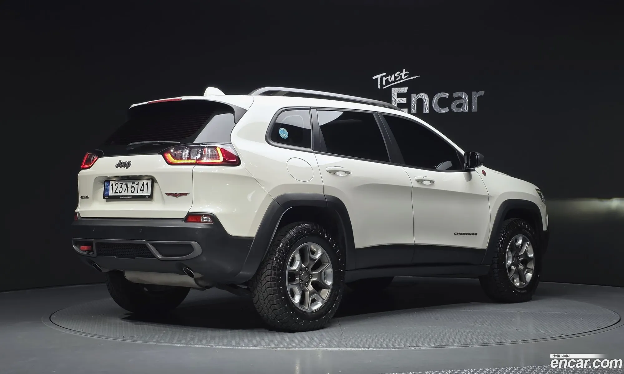 Jeep Cherokee 2019 1C4PJMBX7KD422890 — 29