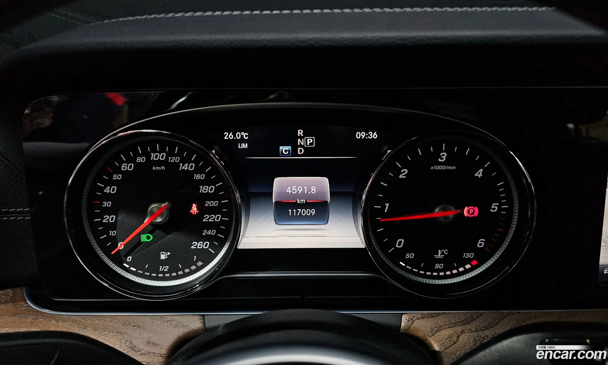 Mercedes-Benz E-Class W213 2019 WDDZF0EB2KA668532 — 11