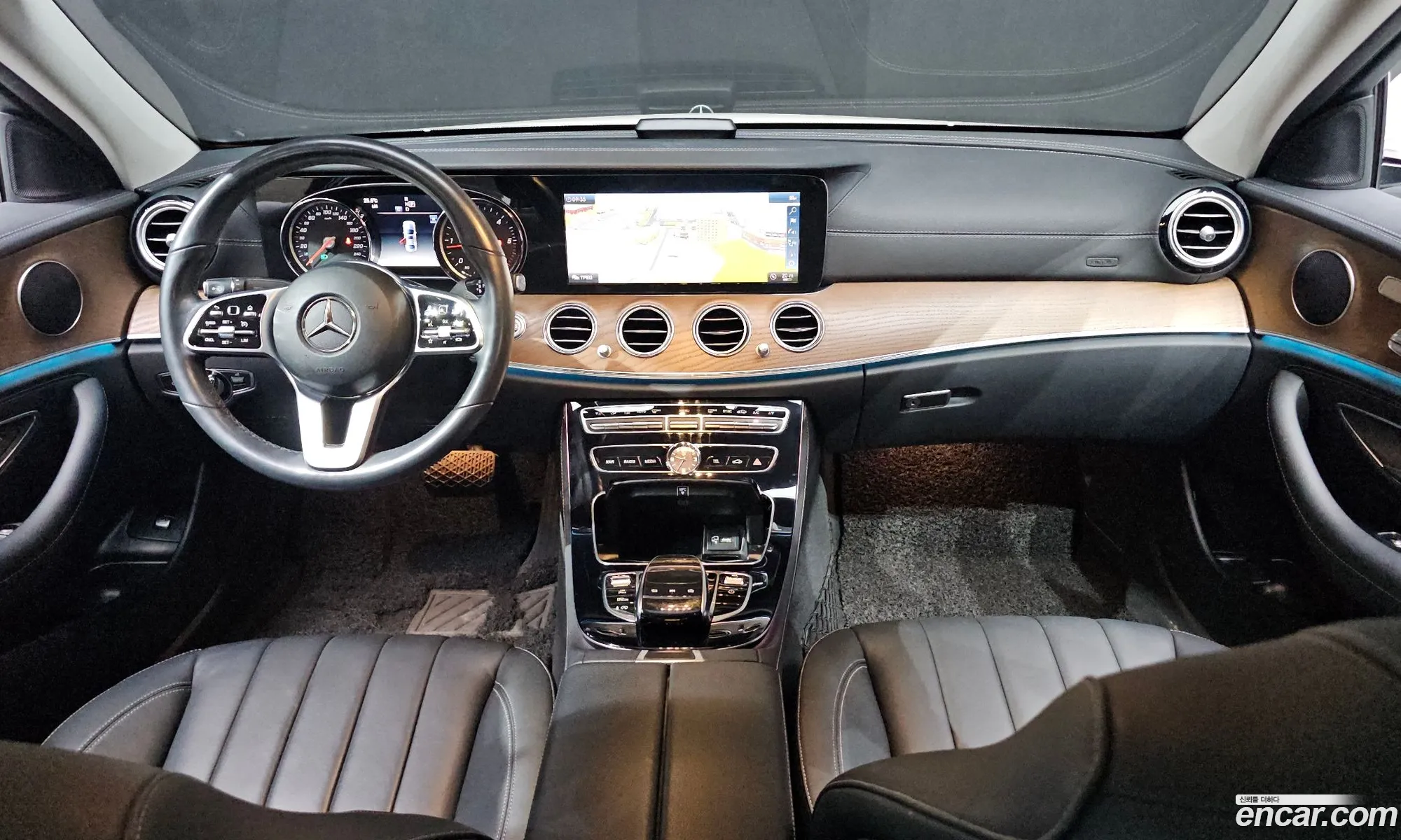 Mercedes-Benz E-Class W213 2019 WDDZF0EB2KA668532 — 15