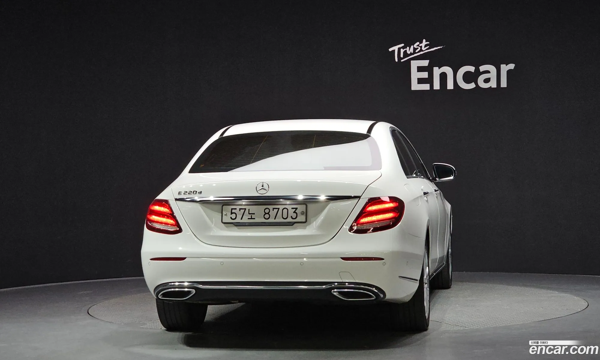 Mercedes-Benz E-Class W213 2019 WDDZF0EB2KA668532 — 16