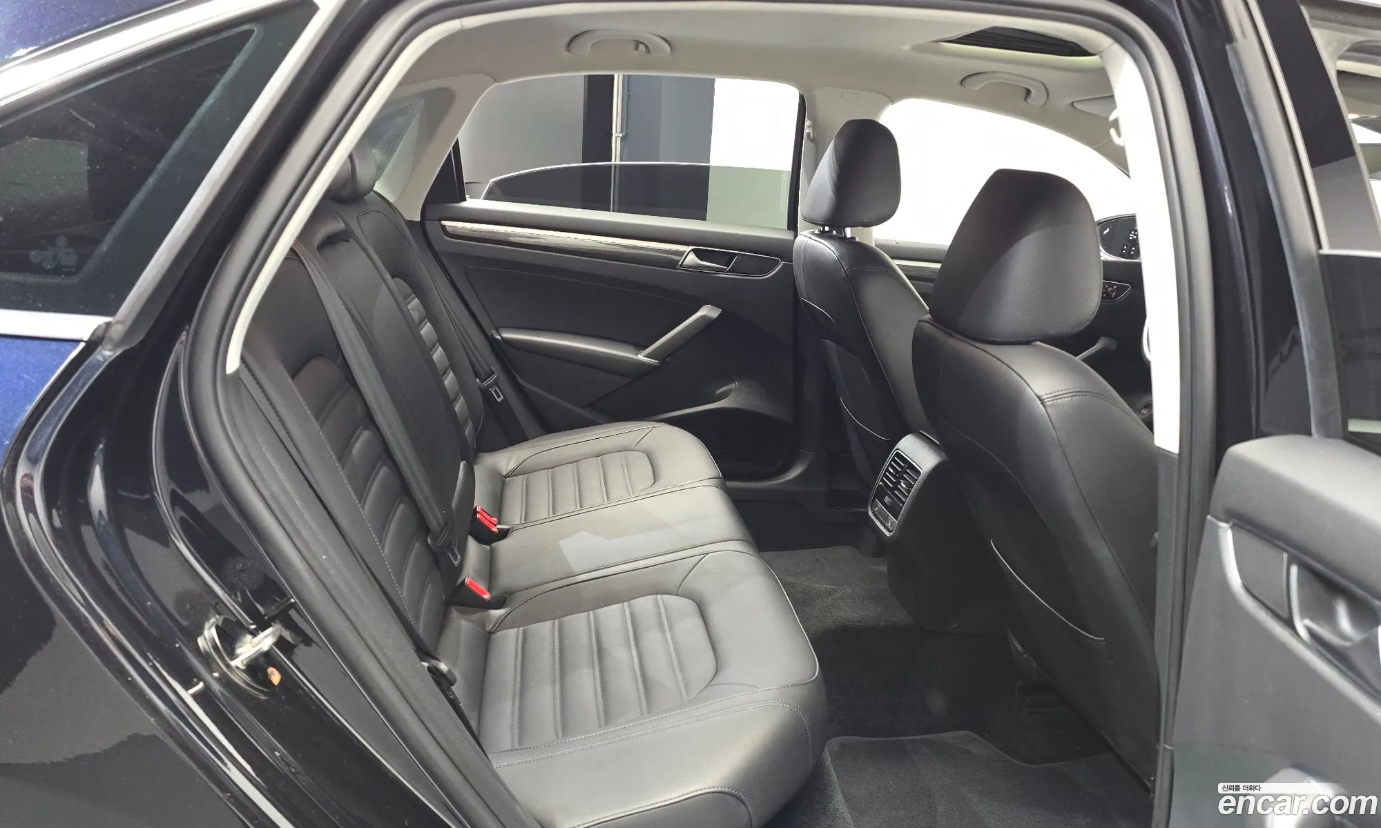 Volkswagen Passat 2018 — 11