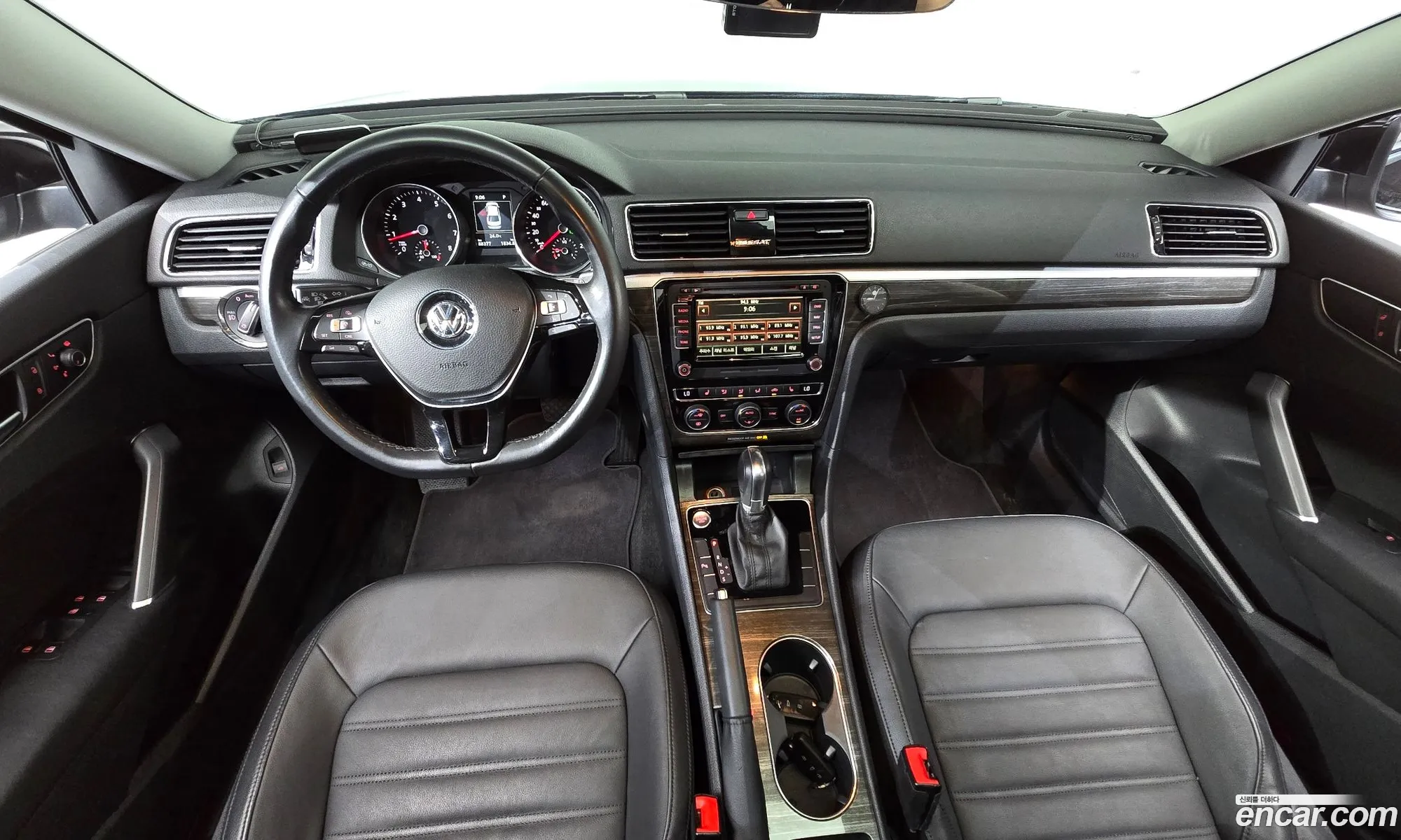Volkswagen Passat 2018 — 13