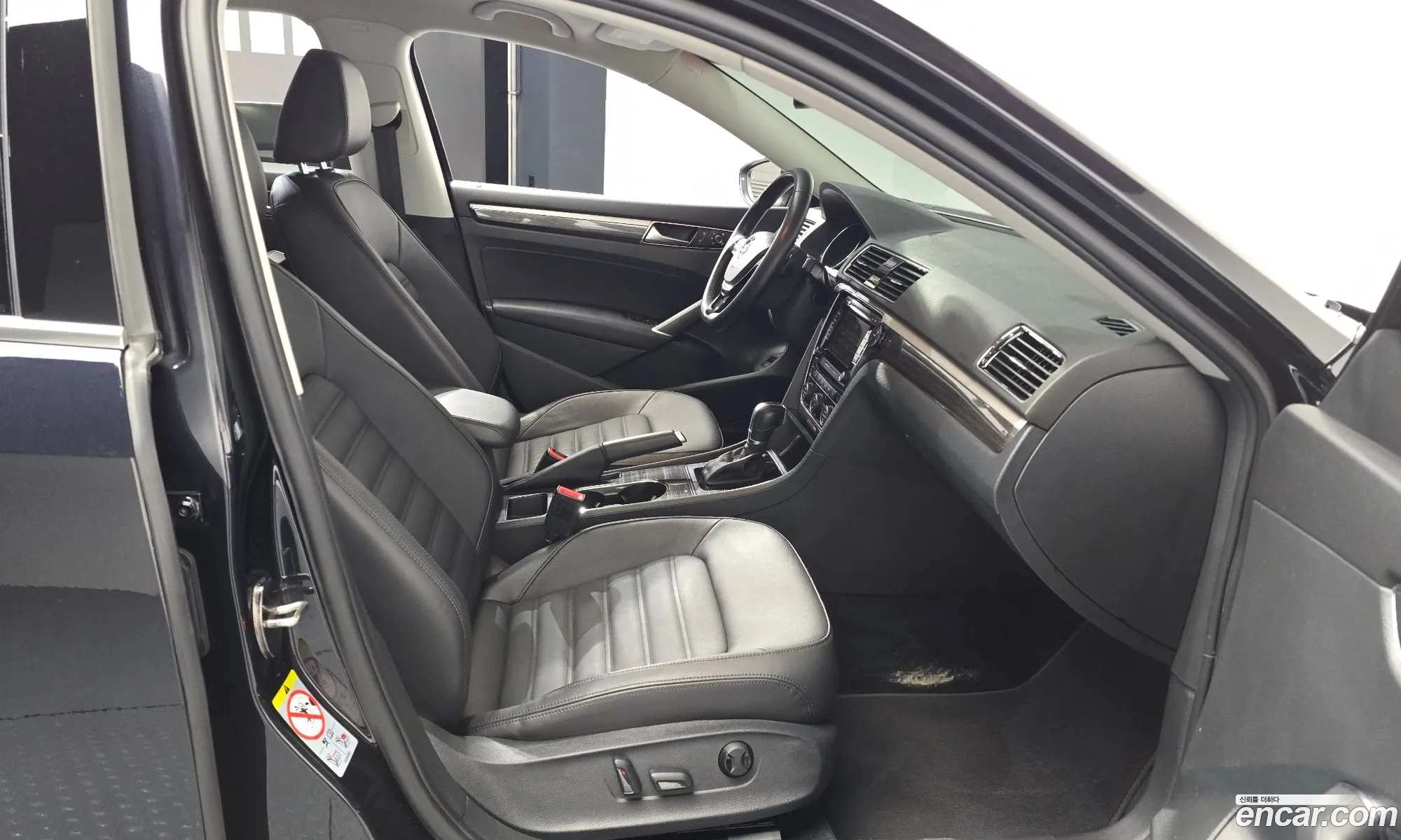 Volkswagen Passat 2018 — 31