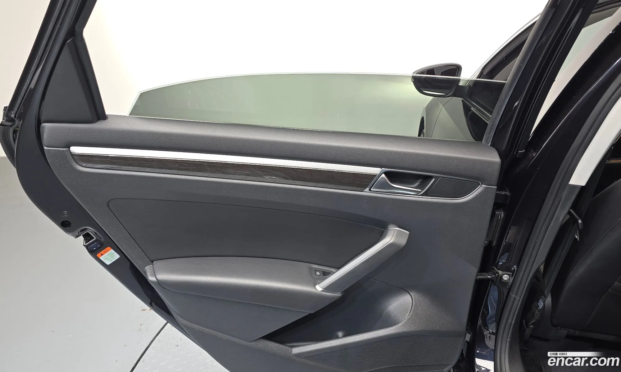 Volkswagen Passat 2018 — 23