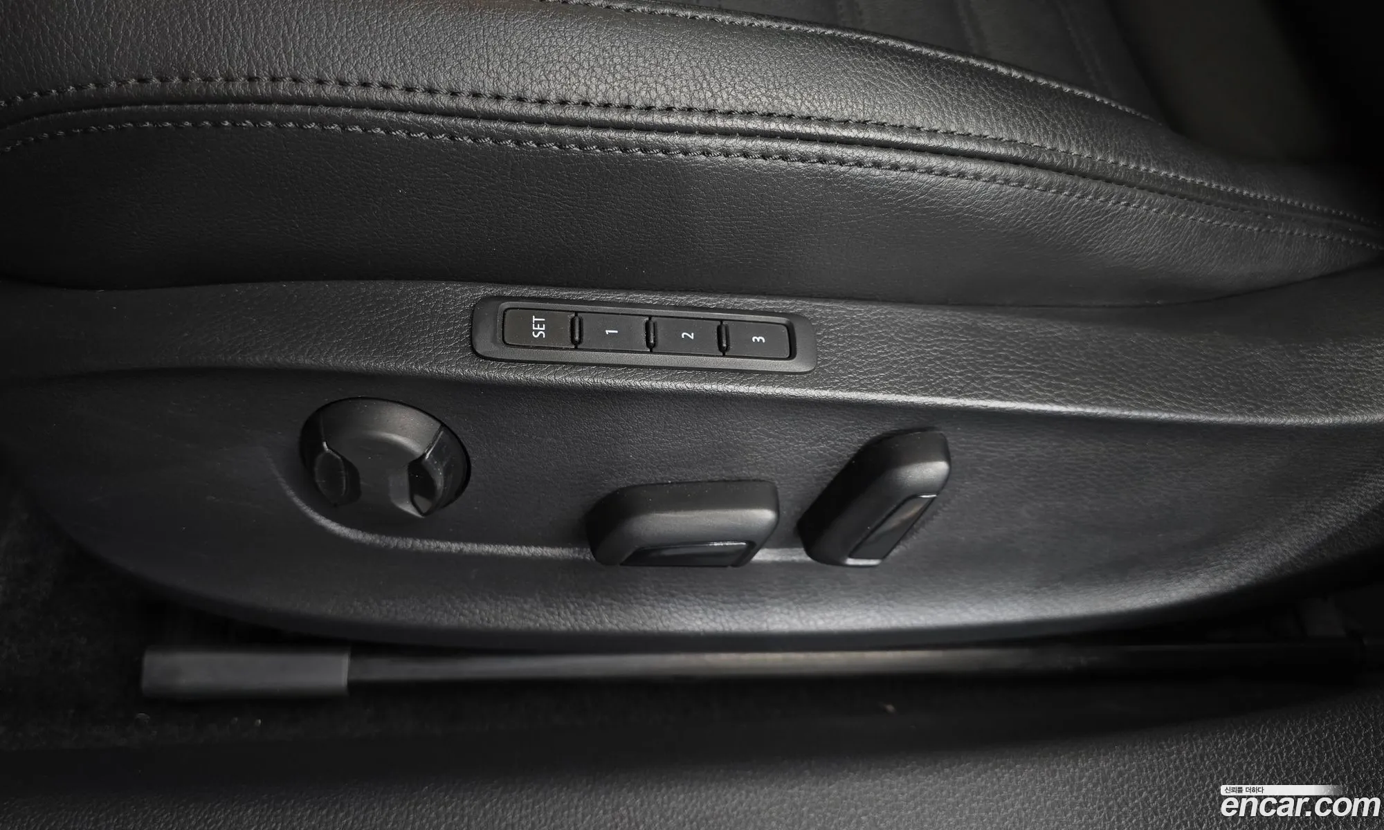 Volkswagen Passat 2018 — 19