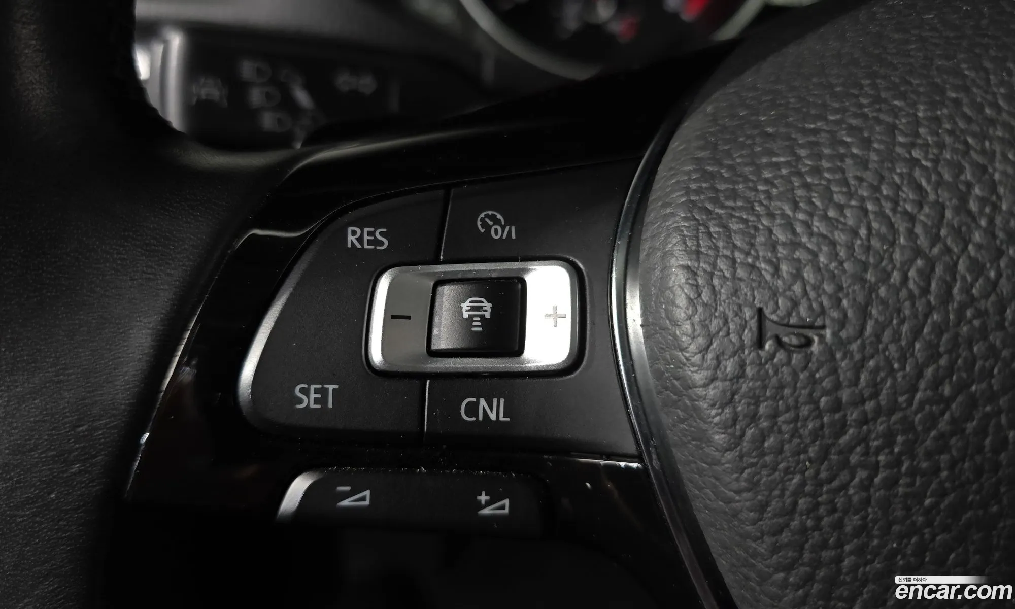 Volkswagen Passat 2018 — 17